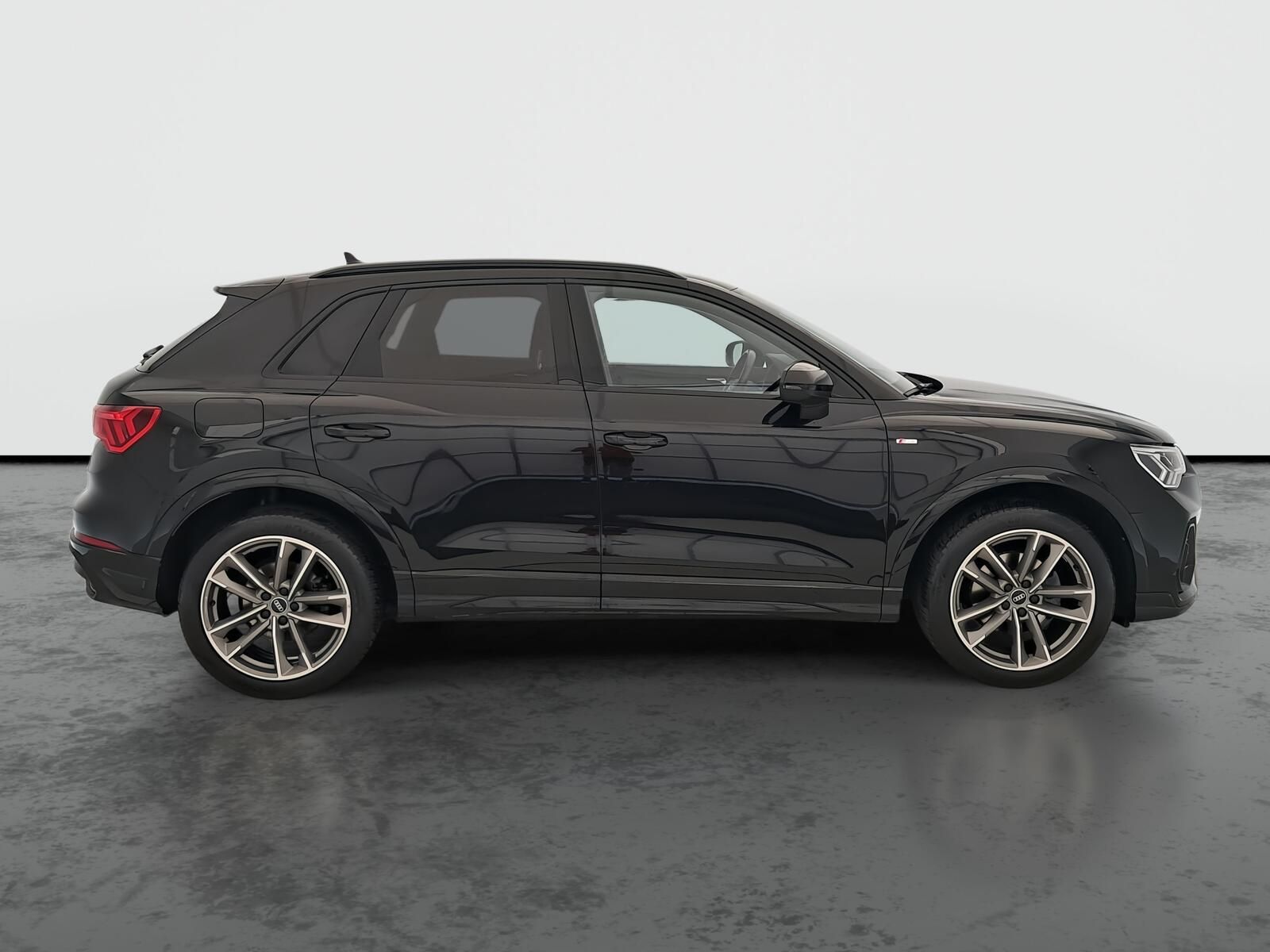 Audi Q3, 35 TFSI, S line, Záruka - fotka 6