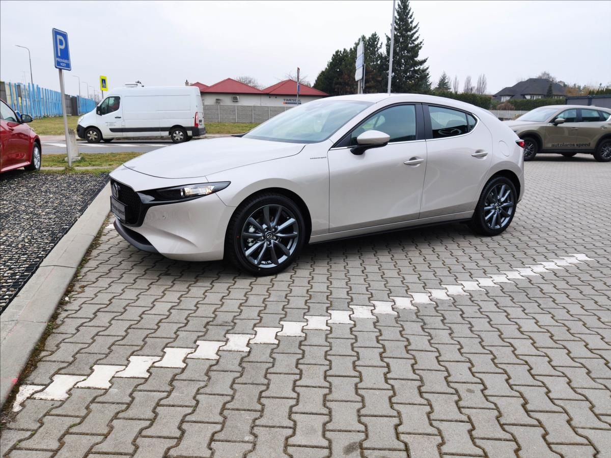 Mazda 3, 2,5 HB e-Skyactiv G140 6MT Cen - fotka 4