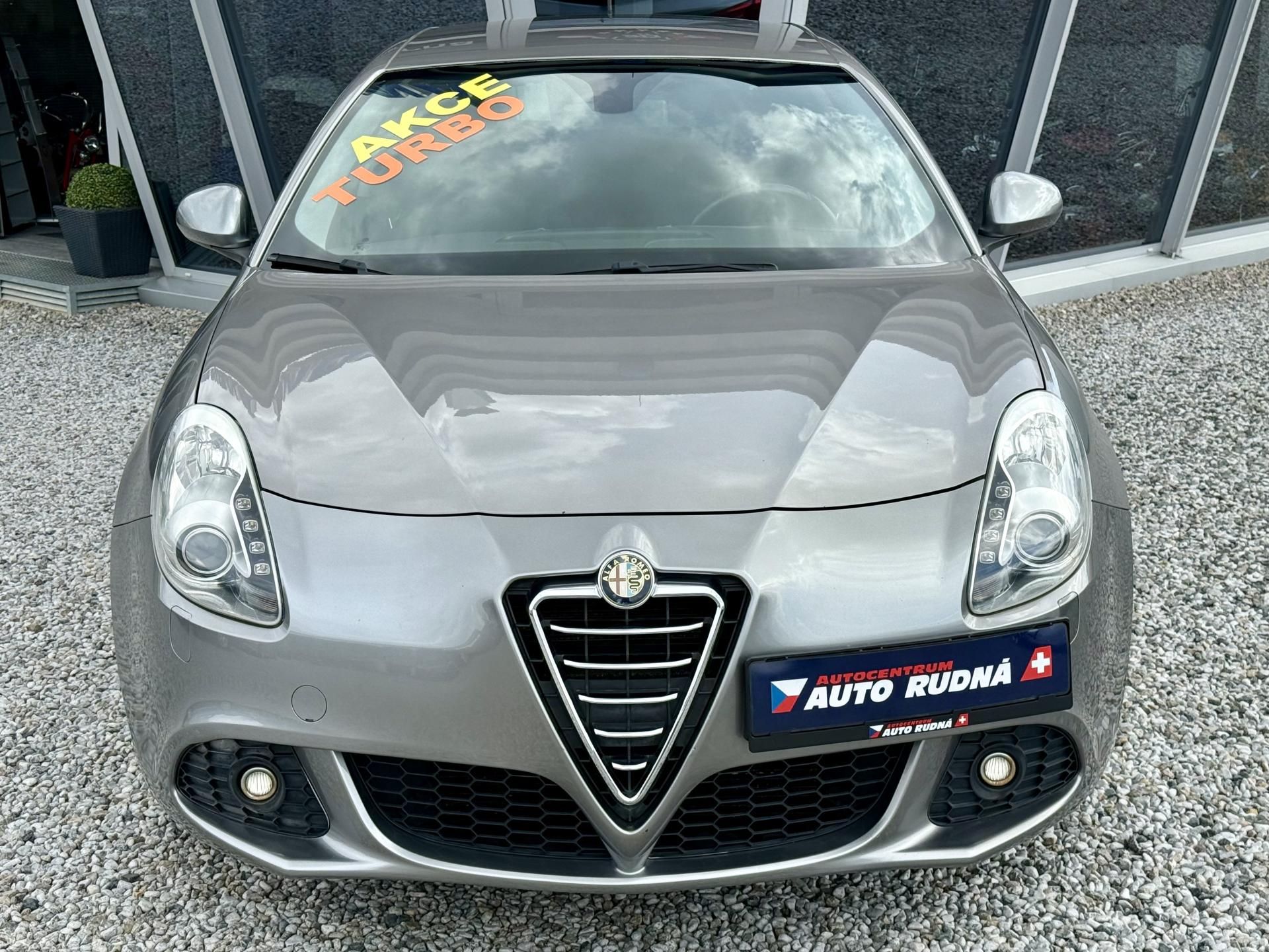 Alfa Romeo Giulietta, 1,4 TB 125kW Xenony - fotka 3
