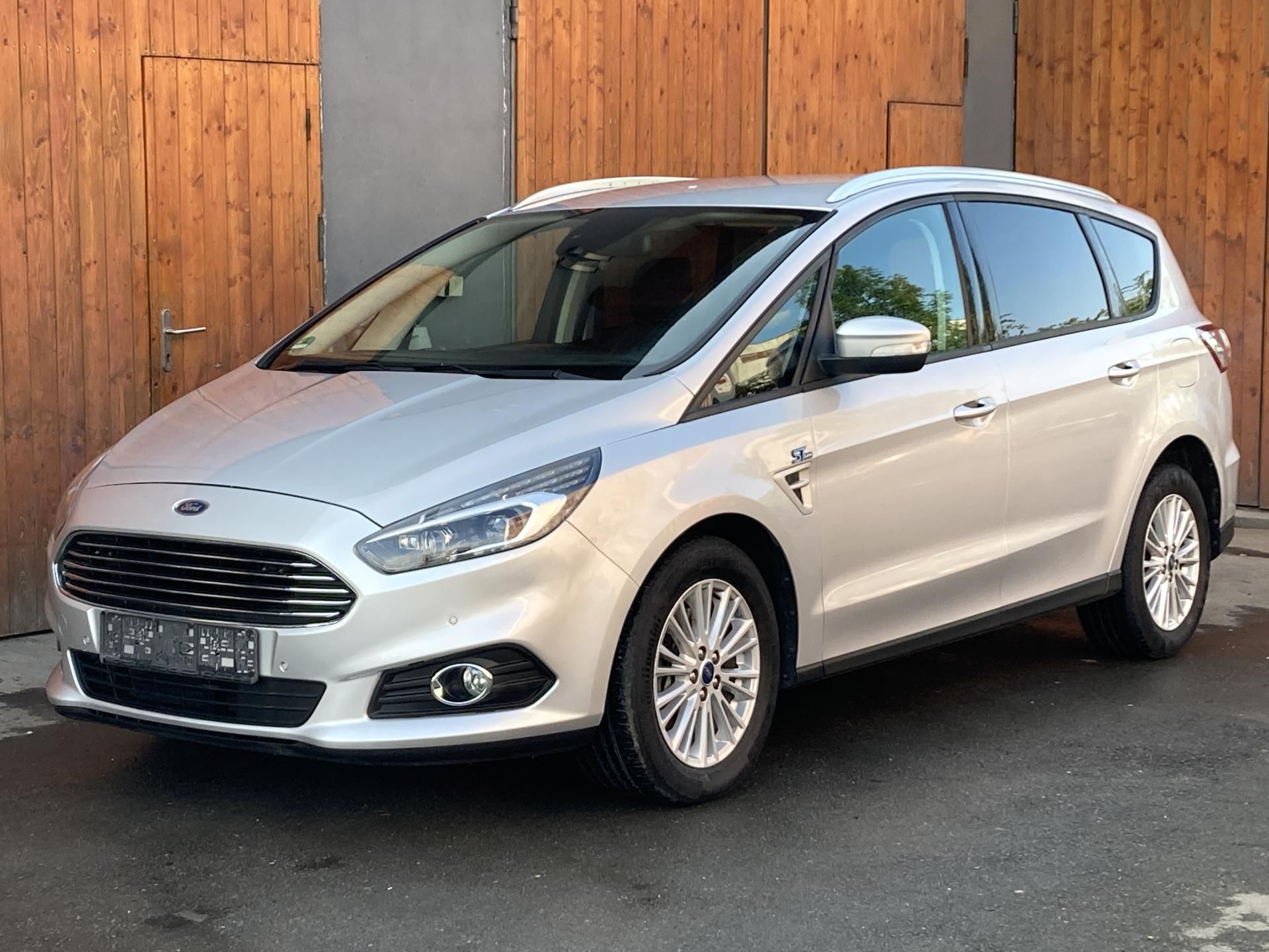 Ford S-MAX, 2.0TDCi 140kW servis Ford - fotka 2