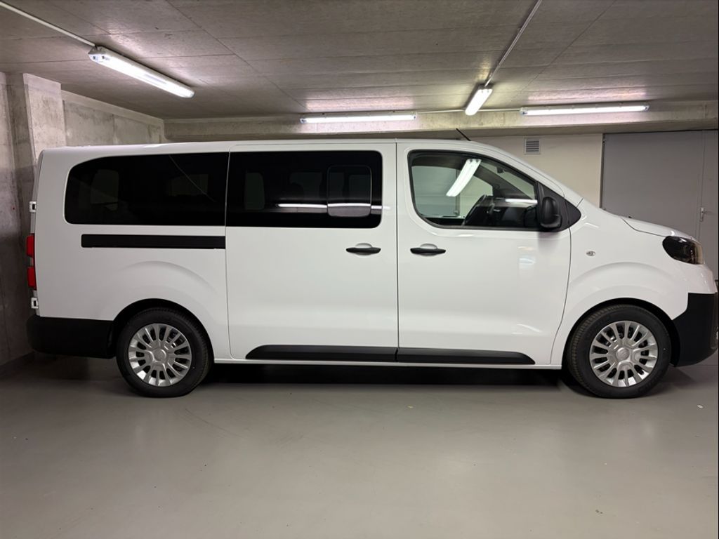 Toyota Proace Verso, 2,2, L2, Combi, 9 míst - fotka 4