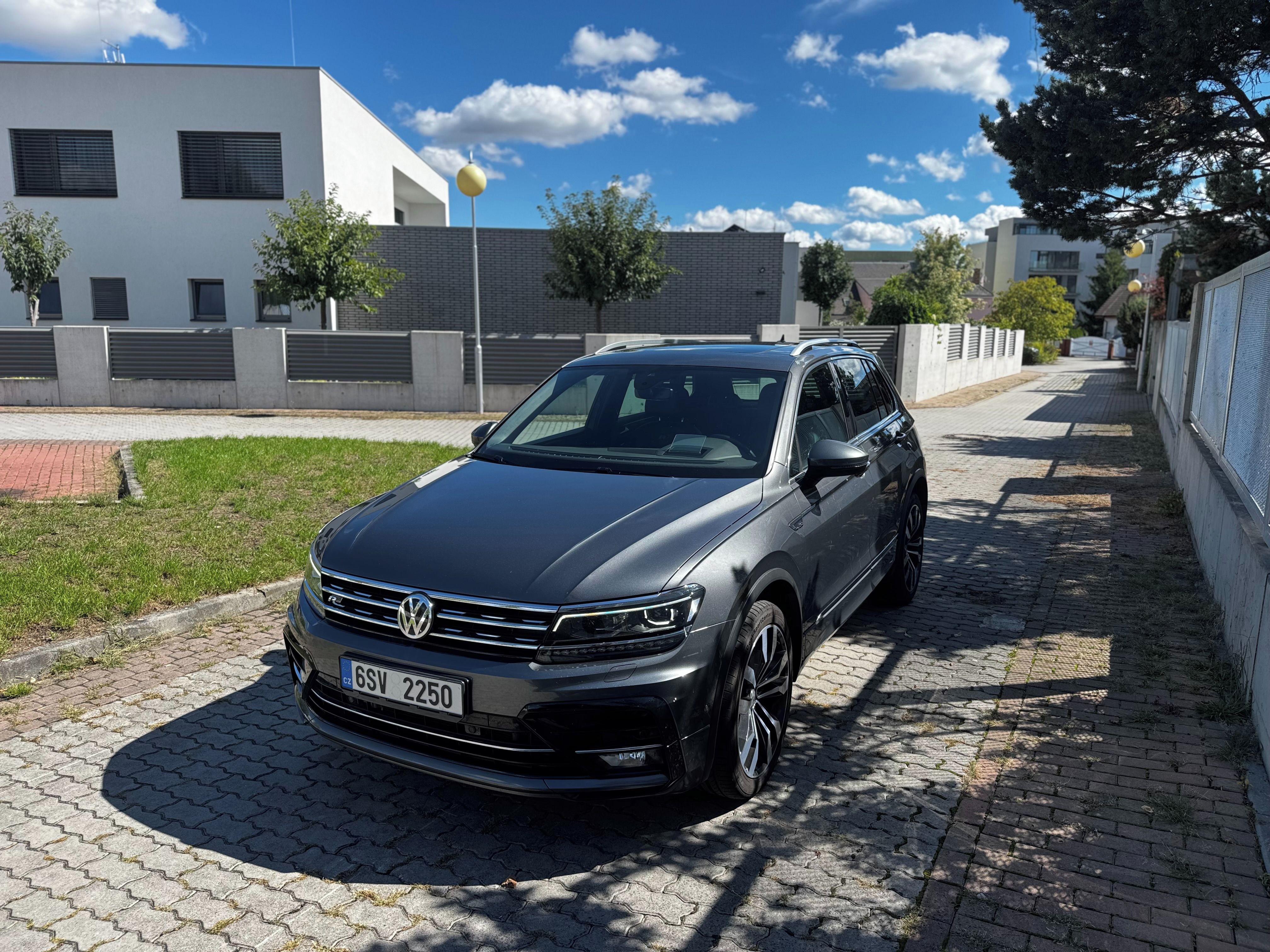 Volkswagen Tiguan, 2.0 TSI 169kw, R-line, Webasto - fotka 2