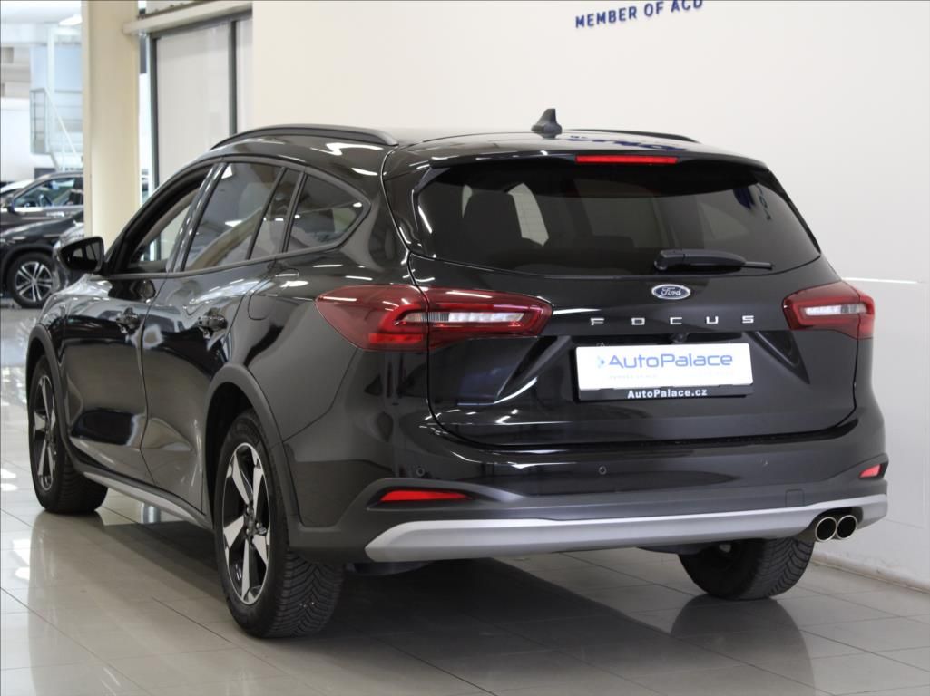 Ford Focus, 1,0 EB 155k. AT Active 9770km! - fotka 3