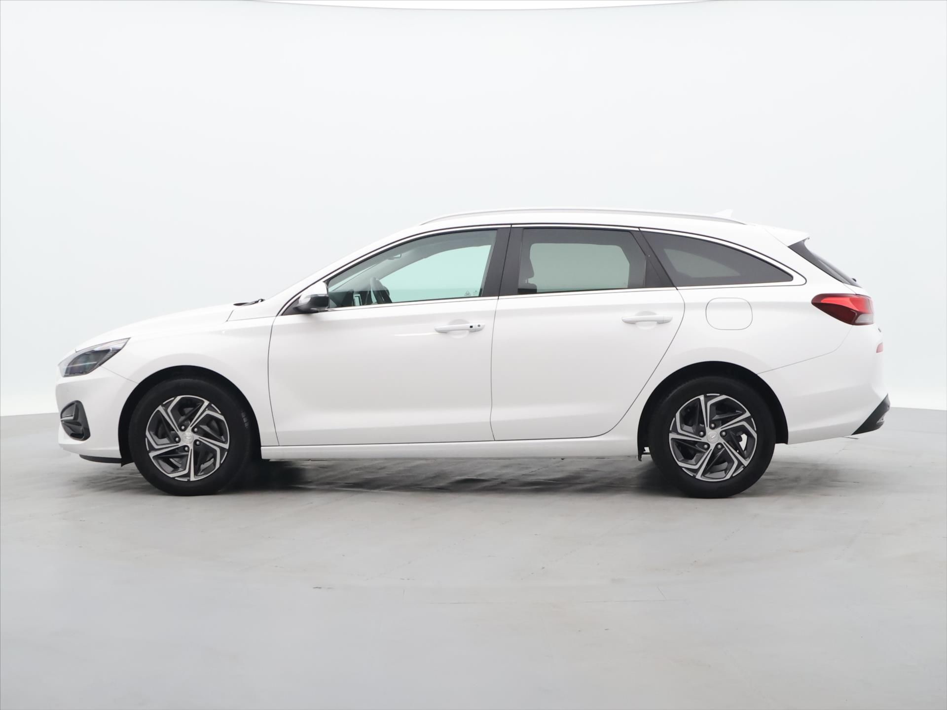 Hyundai i30, 1.0 T-Gdi 88kw Smart CZ DPH - fotka 4
