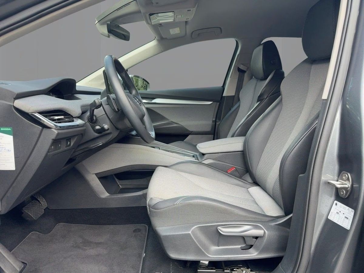 Škoda Enyaq iV, 50 Loft DSG*Kamera*Navi*Led* - fotka 6