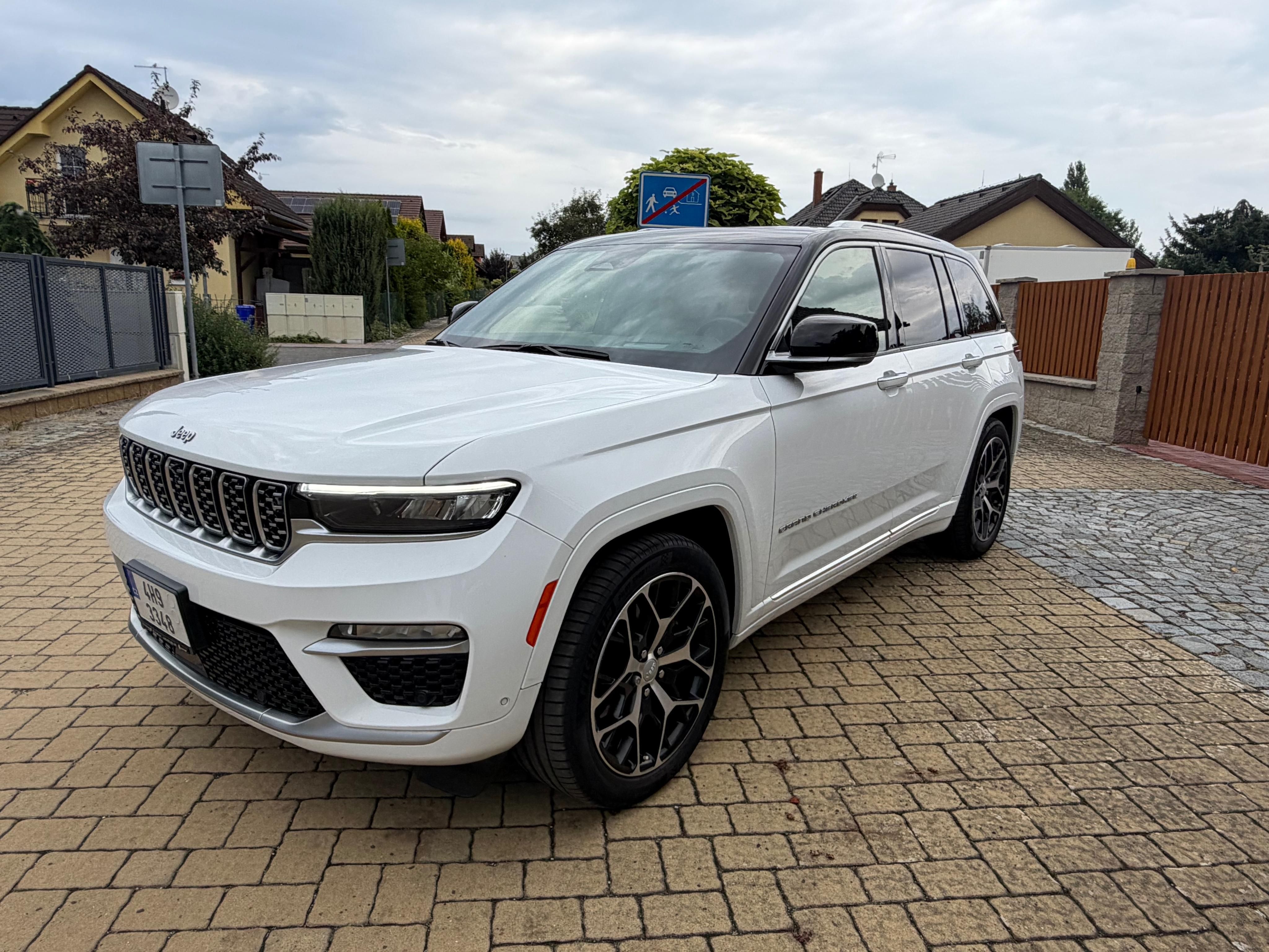 Jeep Grand Cherokee, 5.7 V8 HEMI SUMMIT RESERVE - fotka 3