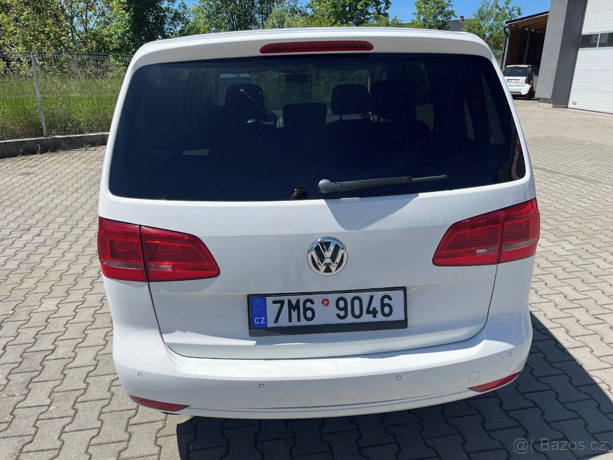 Volkswagen Touran - fotka 5