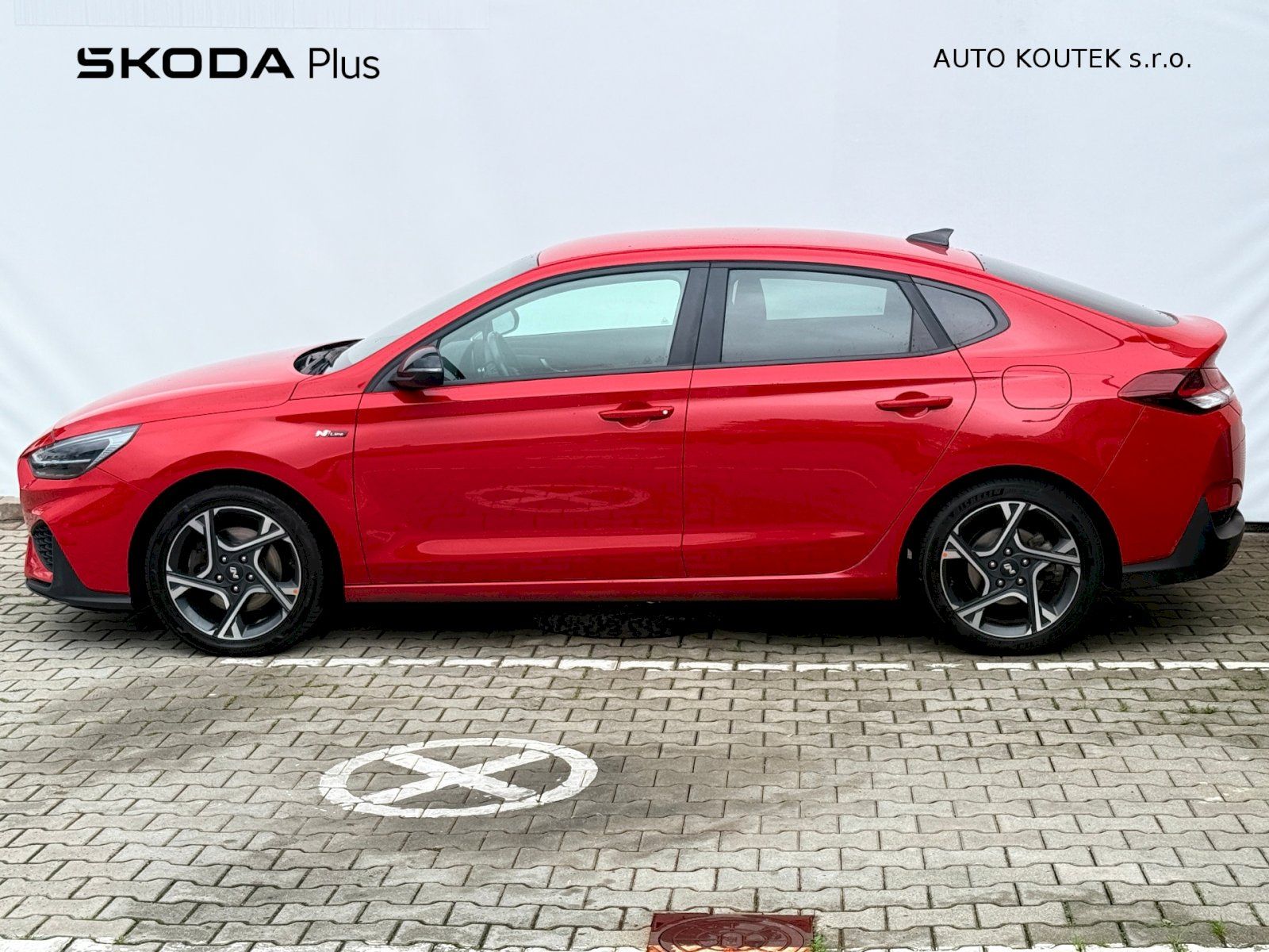 Hyundai i30, N-Line 88kW/120PS 1.majitel - fotka 3