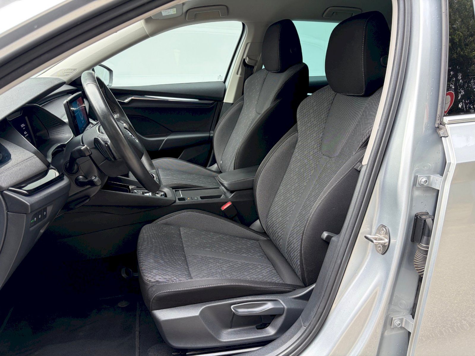 Škoda Octavia, 2.0 TDI 110kW Style DSG - fotka 6