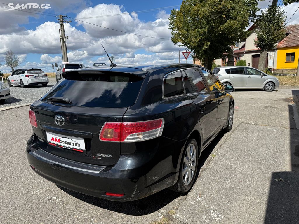 Toyota Avensis, fotka 4