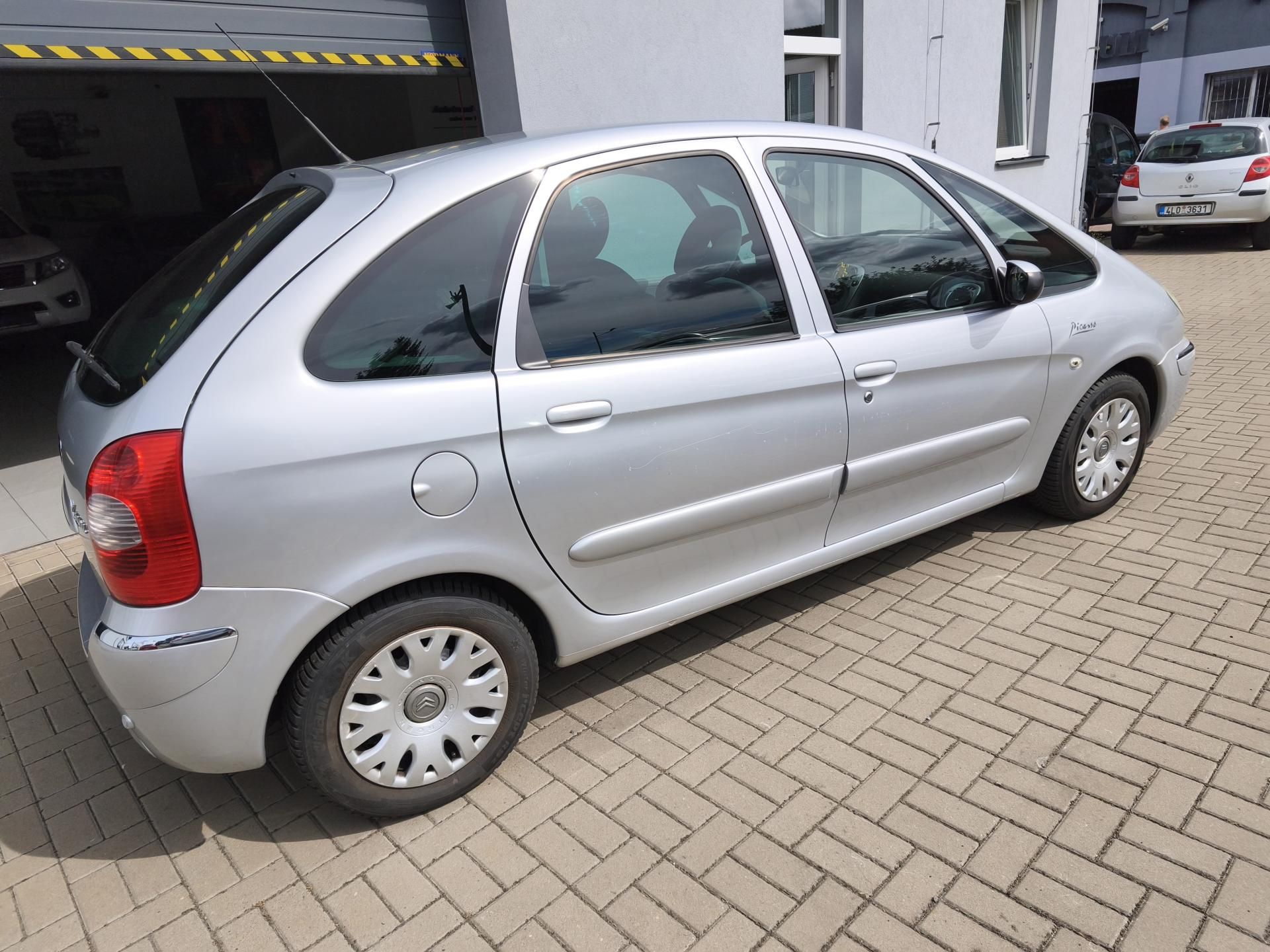 Citroën Xsara Picasso, 1,6-16V  80kW - fotka 6