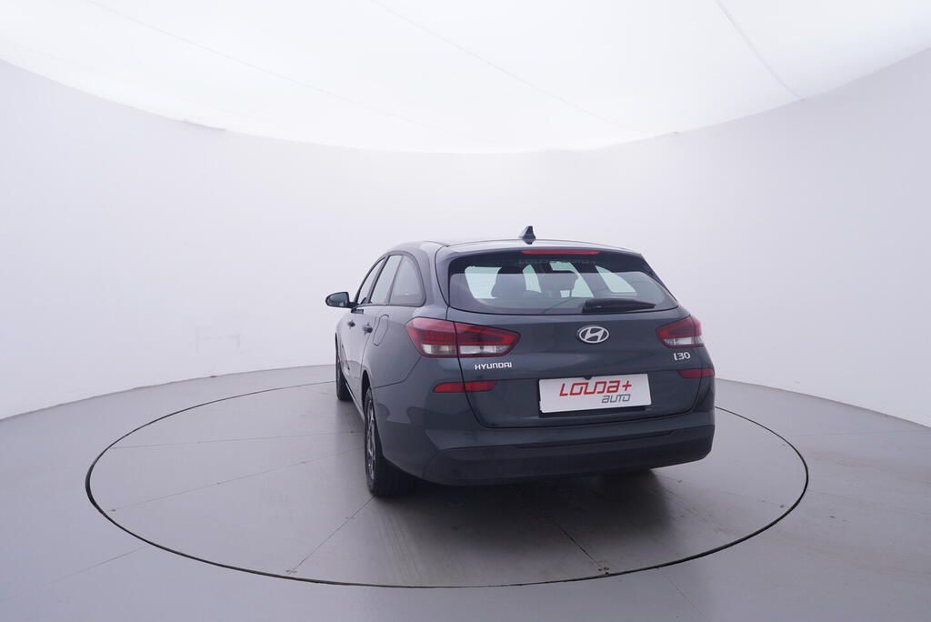Hyundai i30, Start 1.0 GDI 73 kW - fotka 4