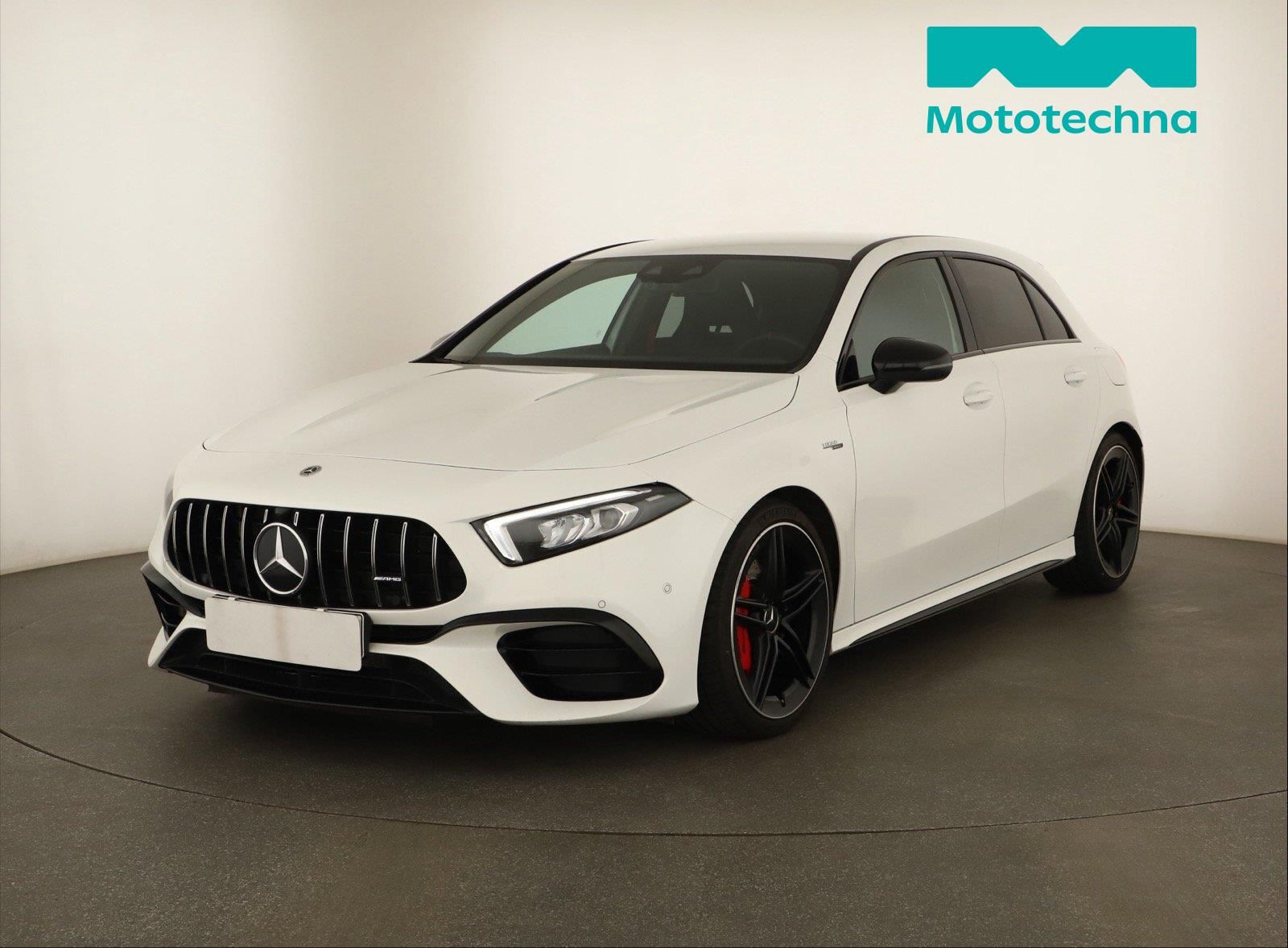 Mercedes-Benz Třídy A, 45S AMG 4MATIC+, AMG line