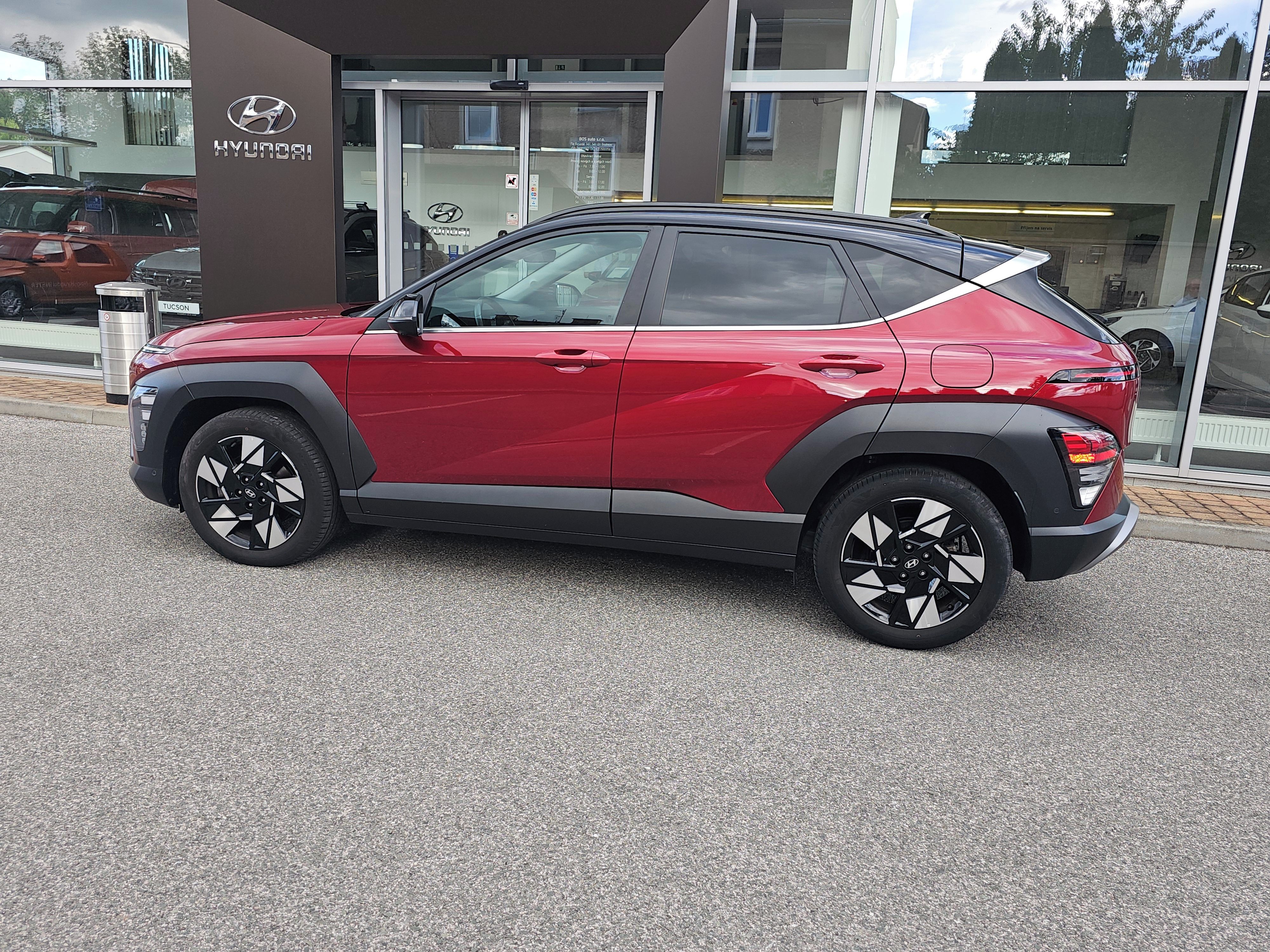 Hyundai Kona, 1,6 TGDi 4x4 7DCT145kwPREM.PAN - fotka 2