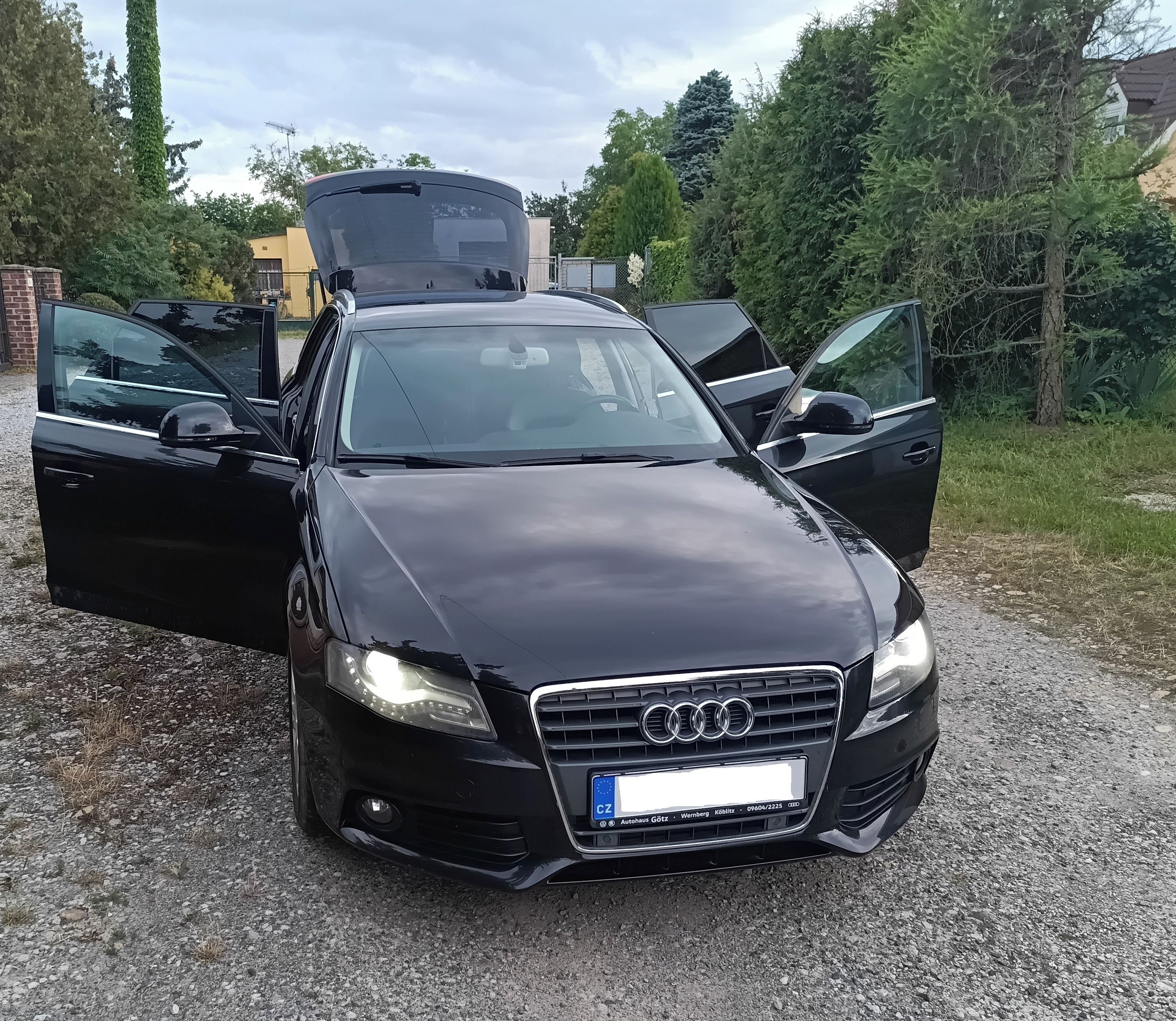 Audi A4, Audi A4 Avant B8 2.0 TFSI 132 - fotka 2