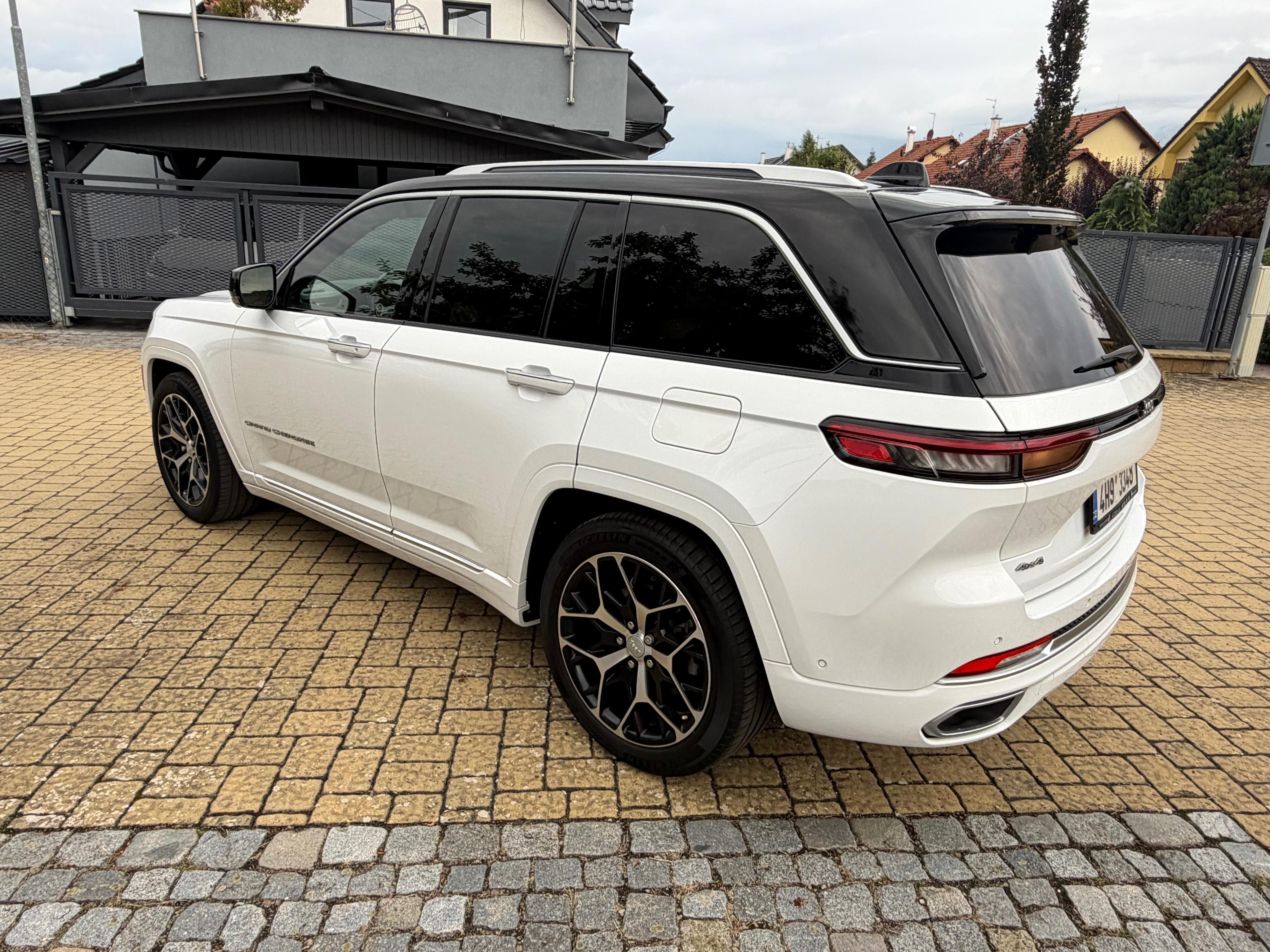 Jeep Grand Cherokee, 5.7 V8 HEMI SUMMIT RESERVE - fotka 4