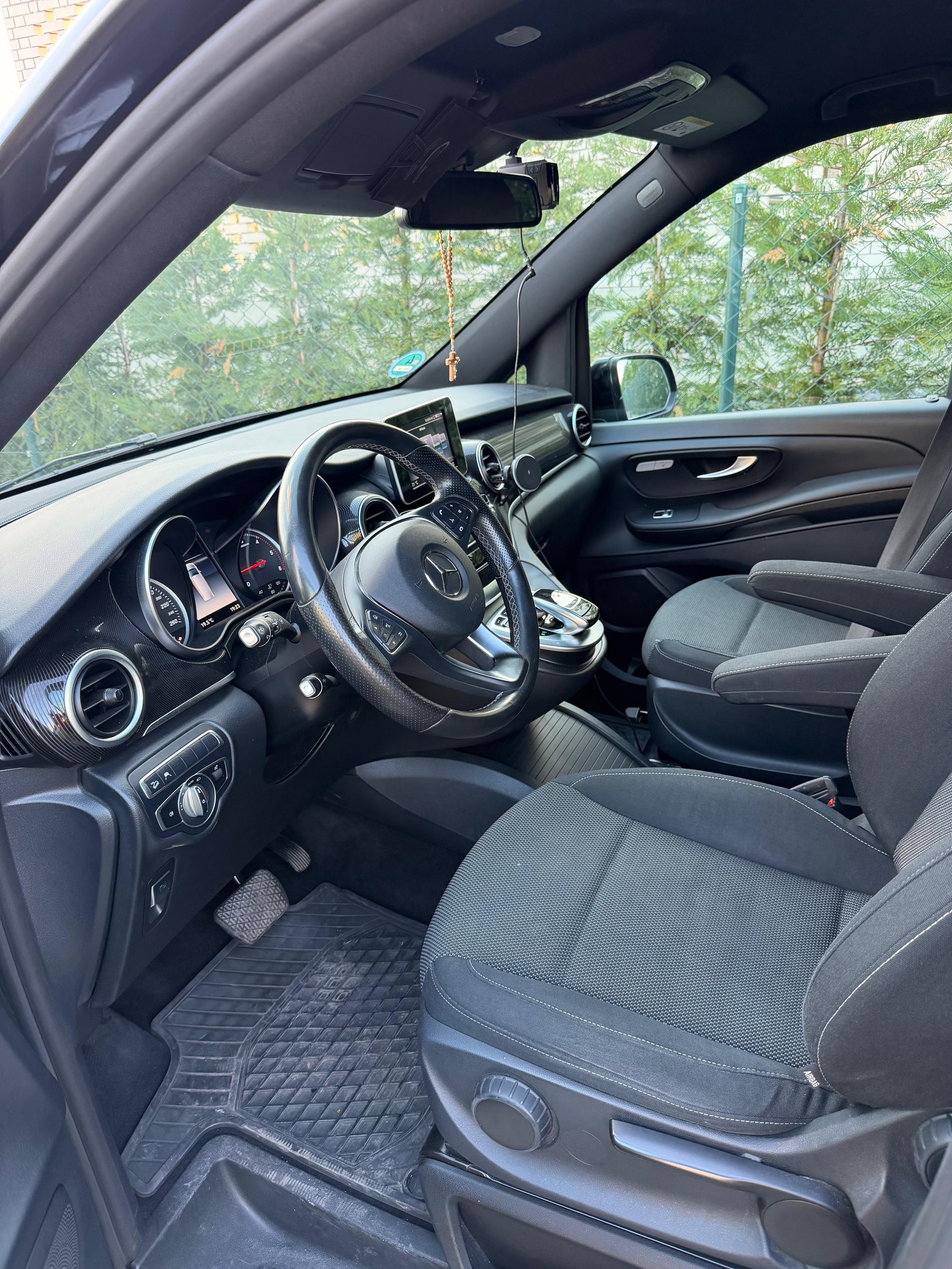Mercedes-Benz Třídy V, 250d long 4matic - fotka 6