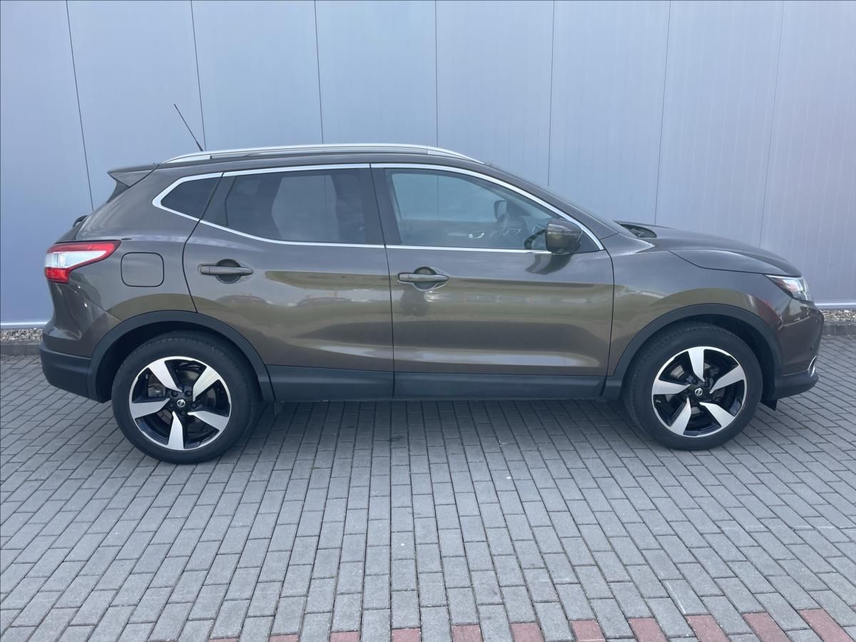 Nissan Qashqai, 1,2 DIG-T 85kW Nové ČR 2.Maj - fotka 5