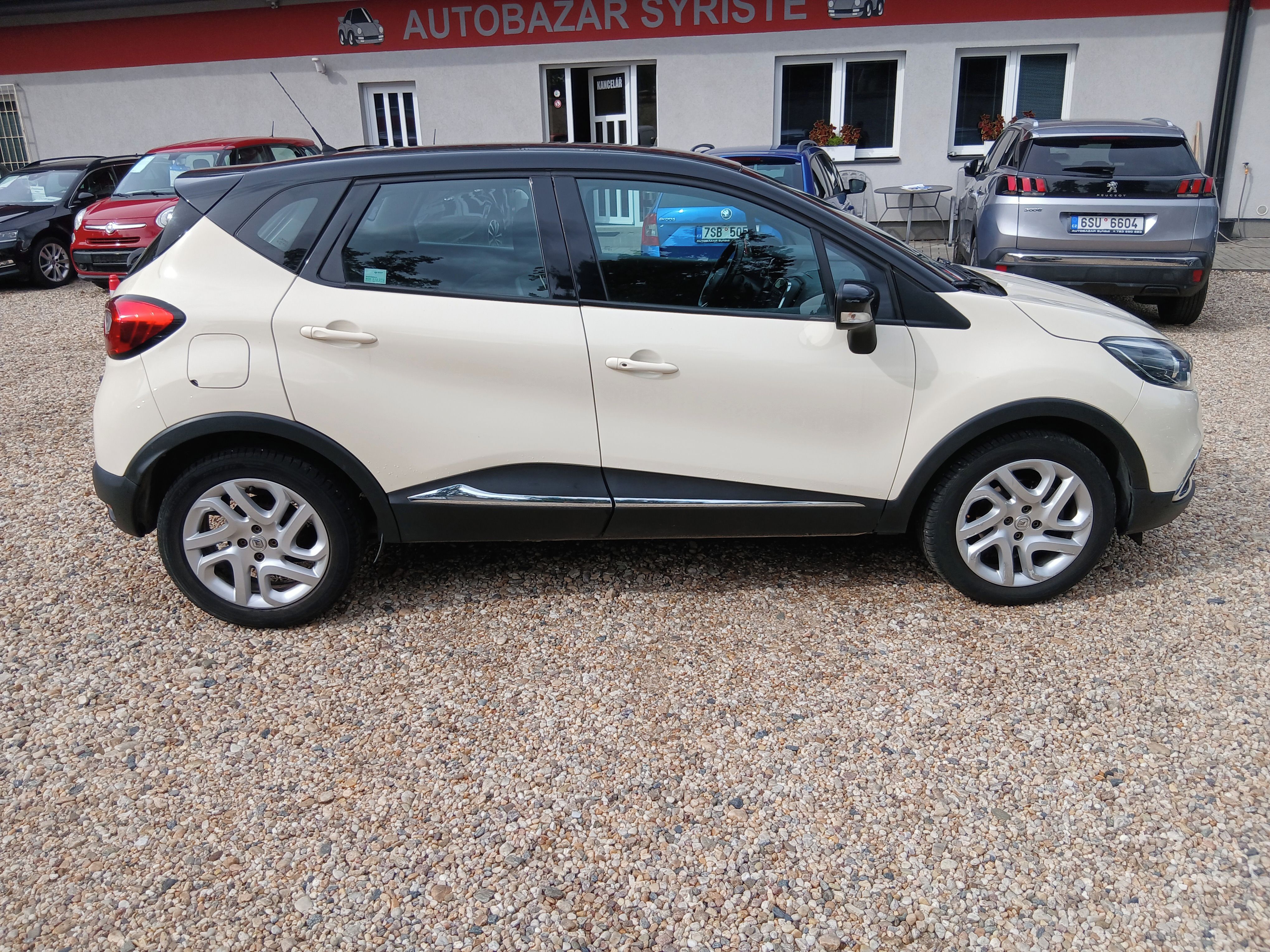 Renault Captur, 1.2i 87KW Automat,ČR+Z.kola - fotka 4
