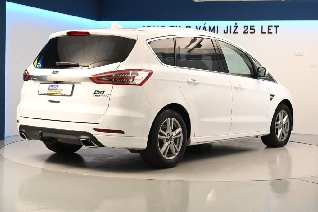 Ford S-MAX, 2.0 7 Míst 140 KW LED SONY ACC - fotka 5