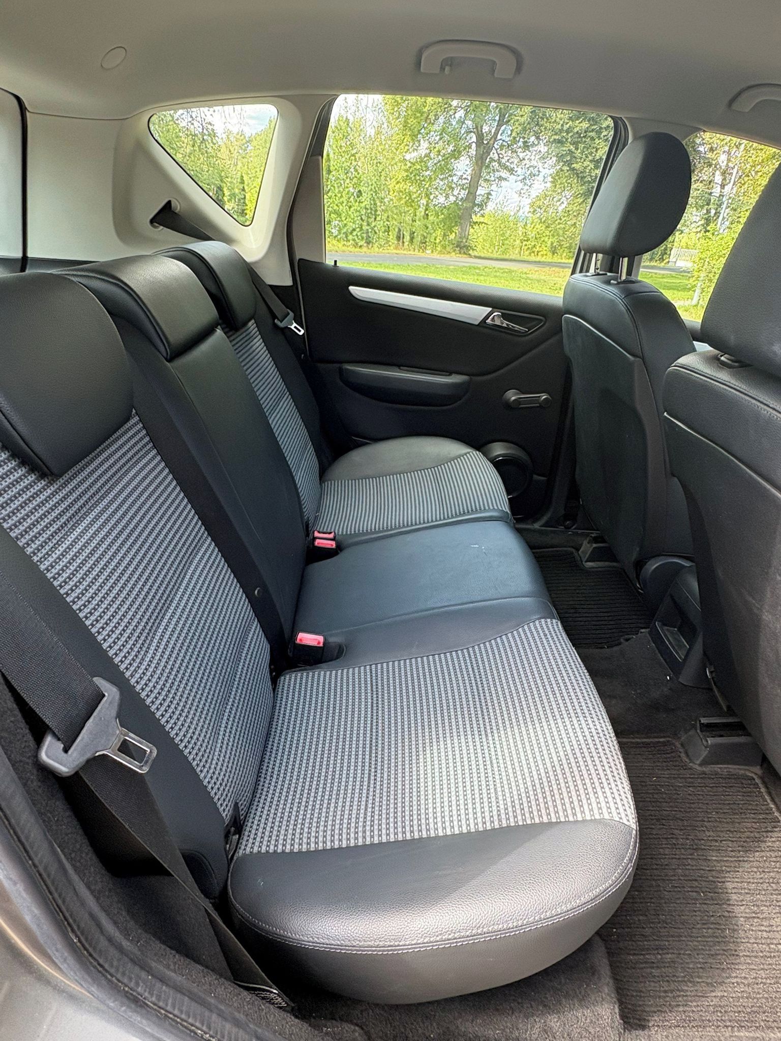 Mercedes-Benz Třídy A, Mercedes A 150 - fotka 5