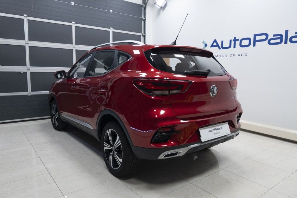 MG ZS, 1,5 ESSENTIAL PLUS ZÁRUKA 2031 - fotka 6