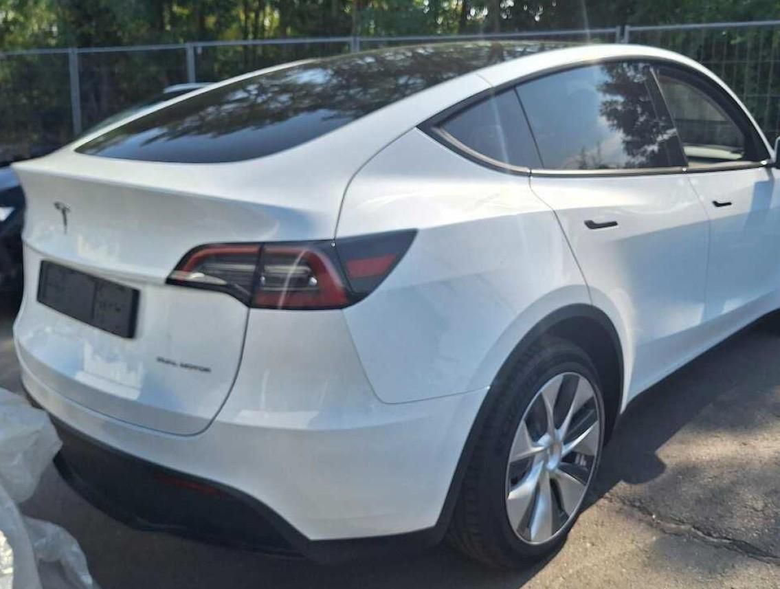 Tesla Model Y, AWD Long Range    PŘIPRAVUJEME - fotka 4
