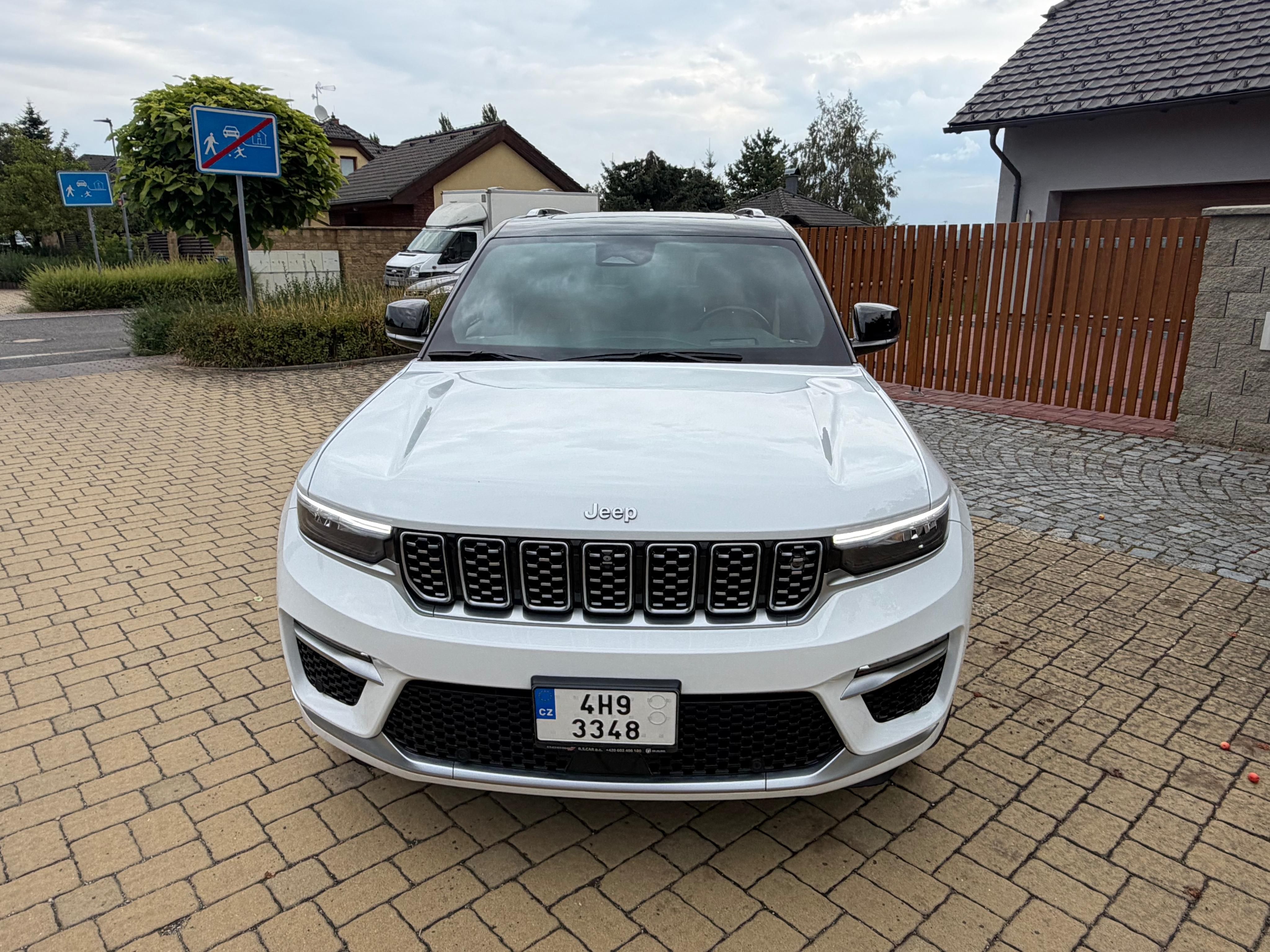 Jeep Grand Cherokee, 5.7 V8 HEMI SUMMIT RESERVE - fotka 2