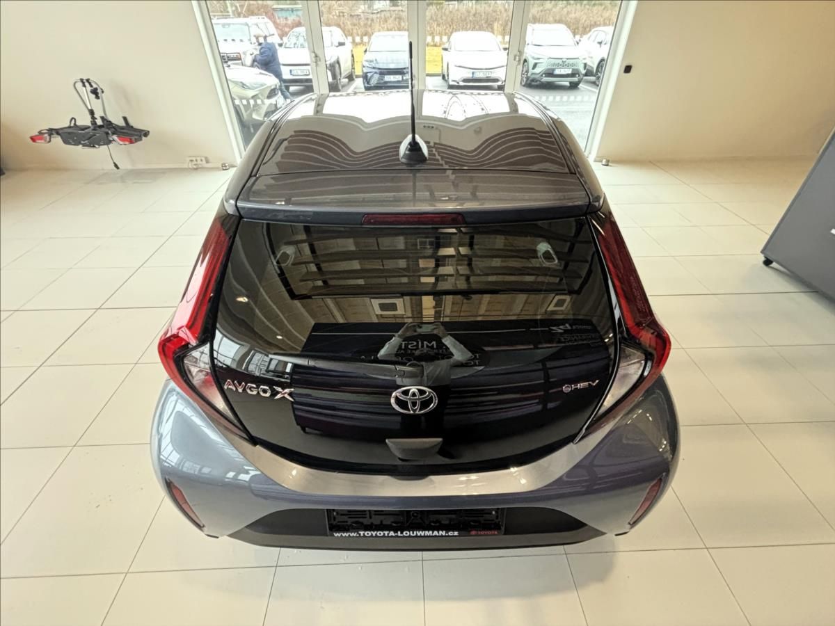 Toyota Aygo, 1,5   X Comfort 2026 - fotka 6