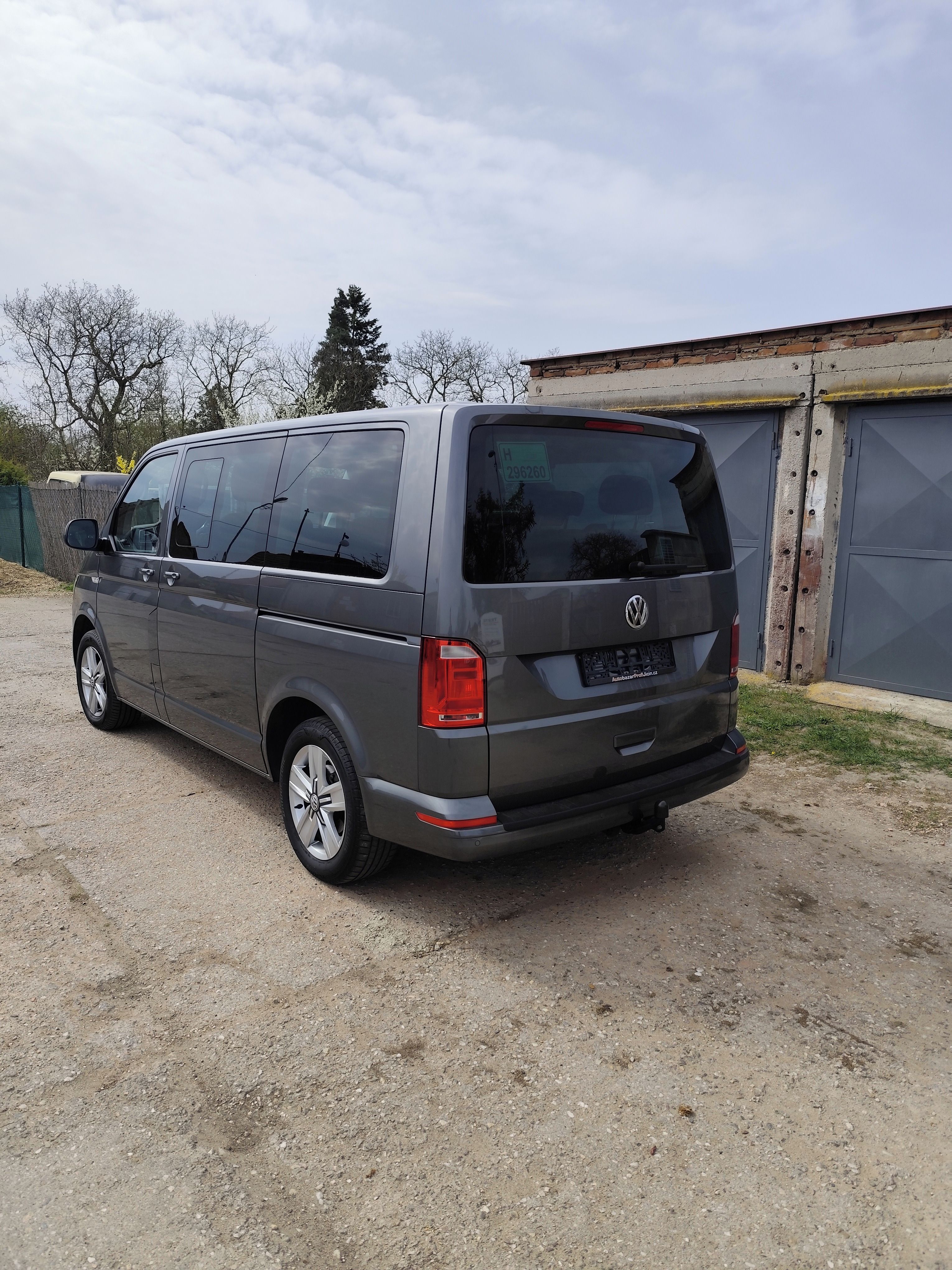 Volkswagen Multivan, 2.0 TDI - Servisováno VW - fotka 2