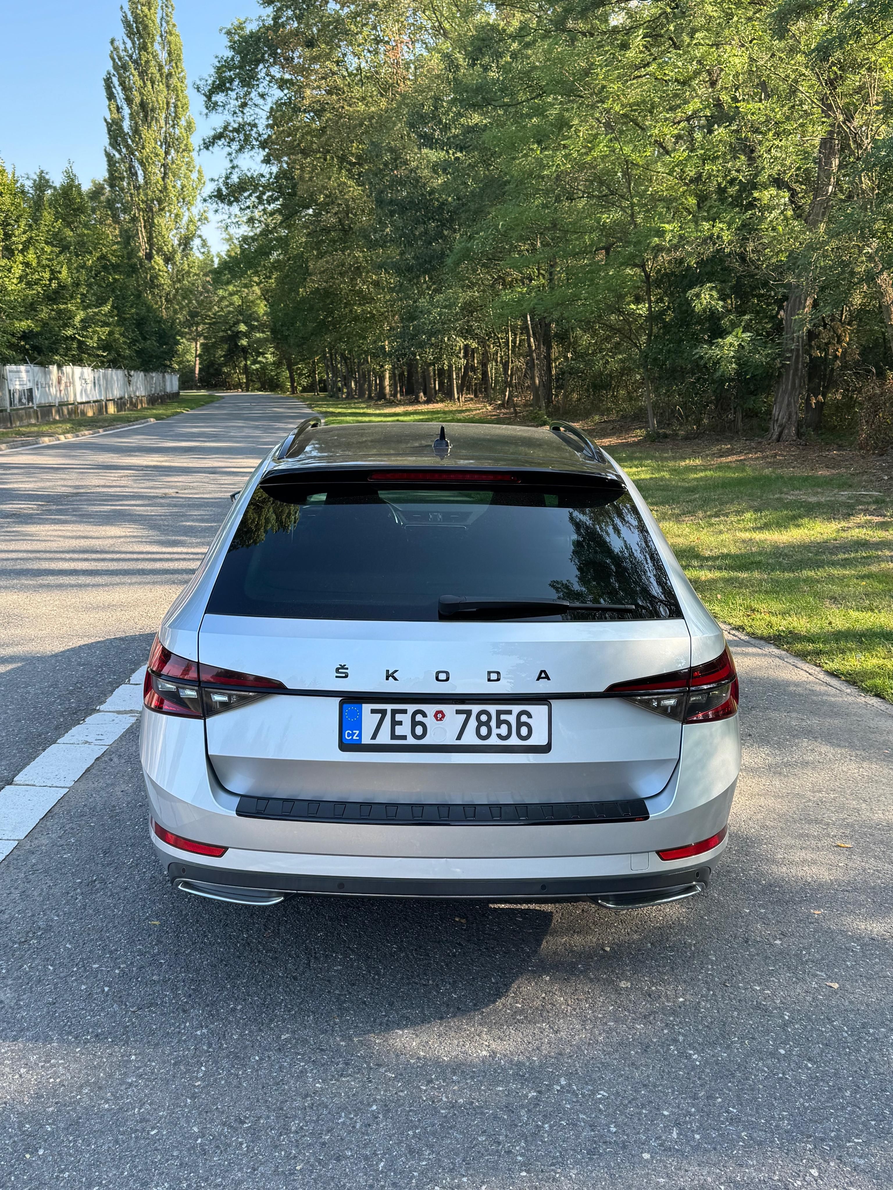 Škoda Superb, 2.0 TDi 147Kw, SPORTLINE - fotka 3
