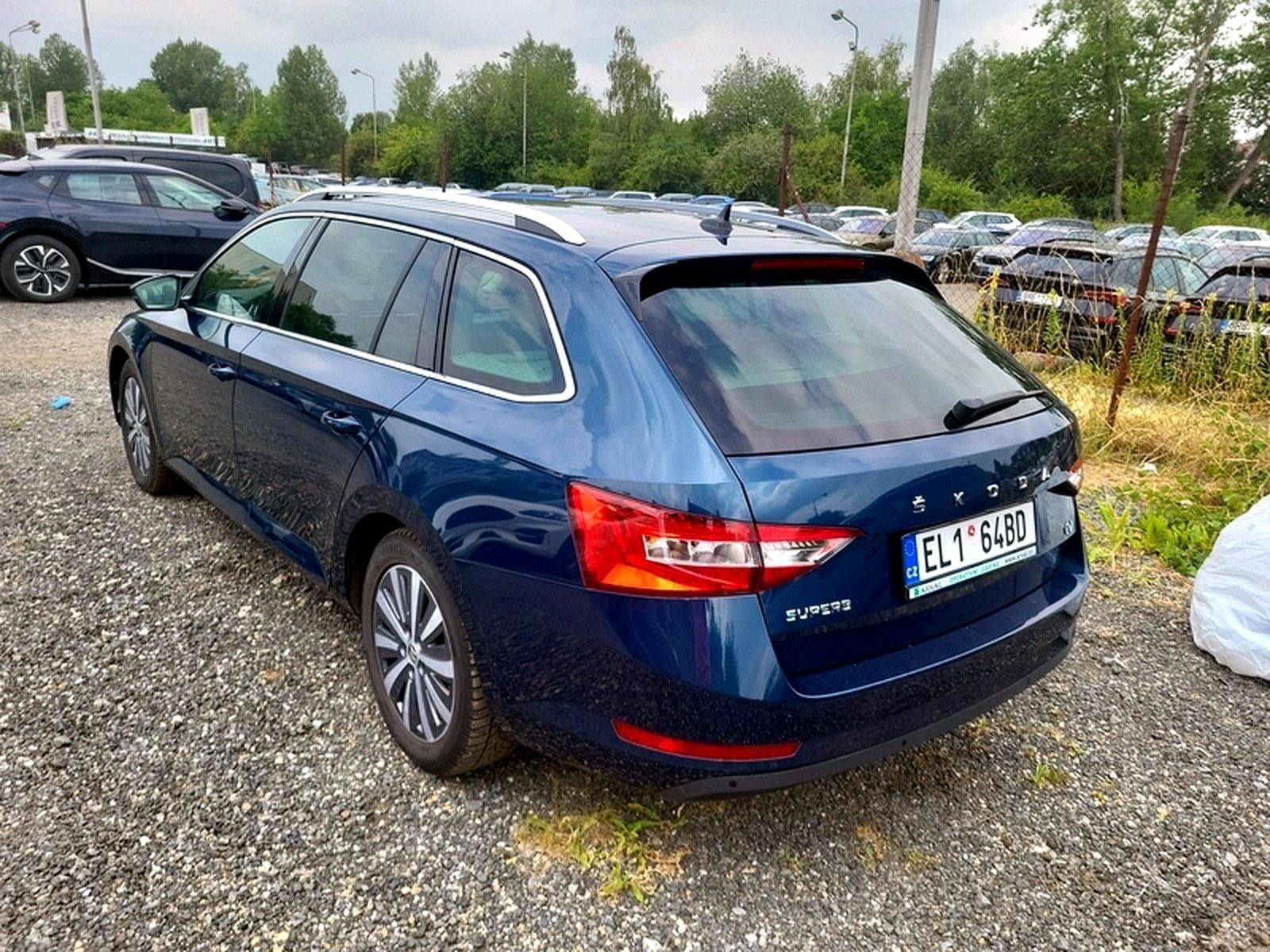 Škoda Superb, Combi Style 1,4 PHEV160 kW DSG - fotka 4