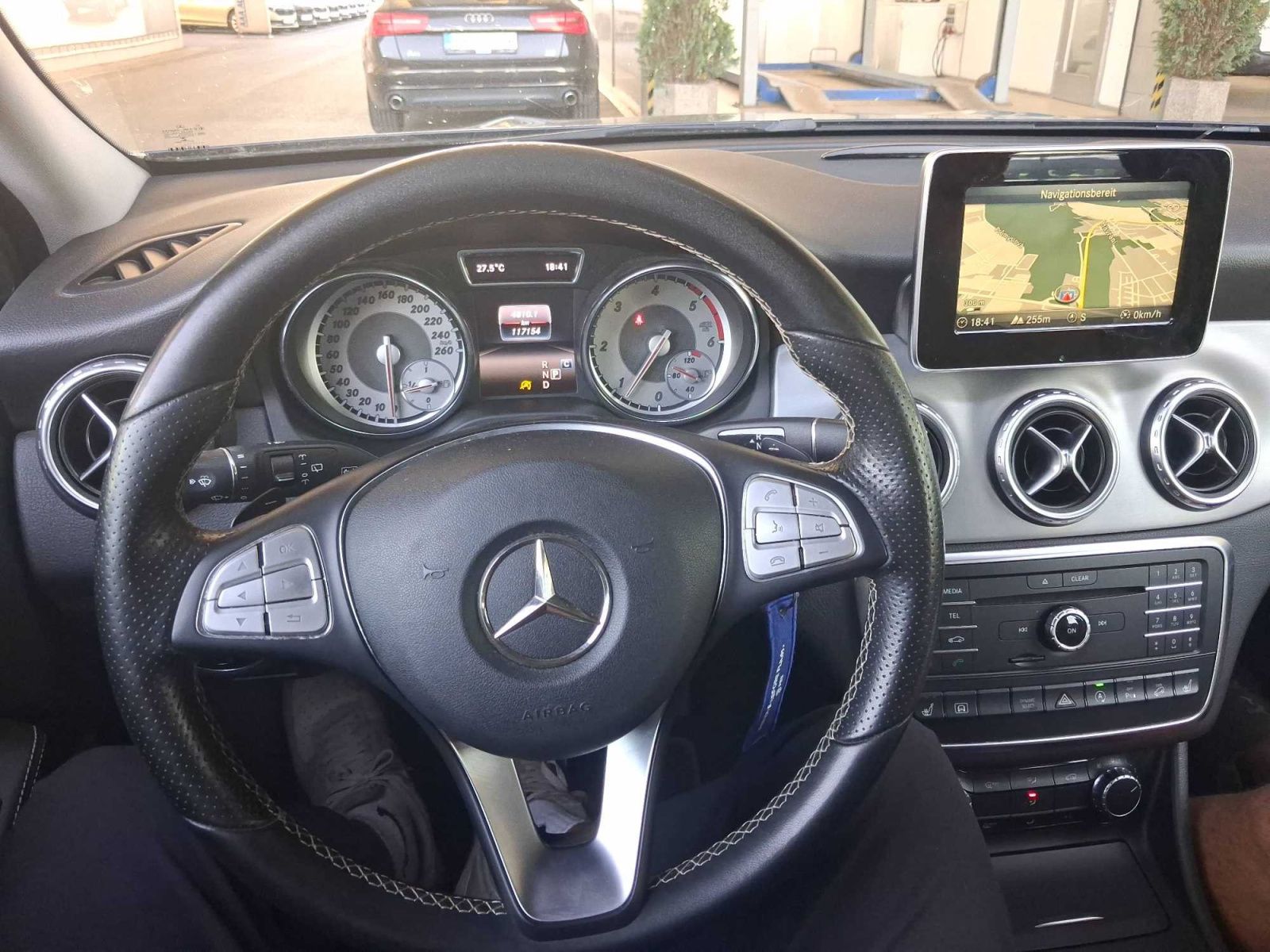 Mercedes-Benz GLA, 200 d 4MATIC, 4X4, Automat - fotka 3