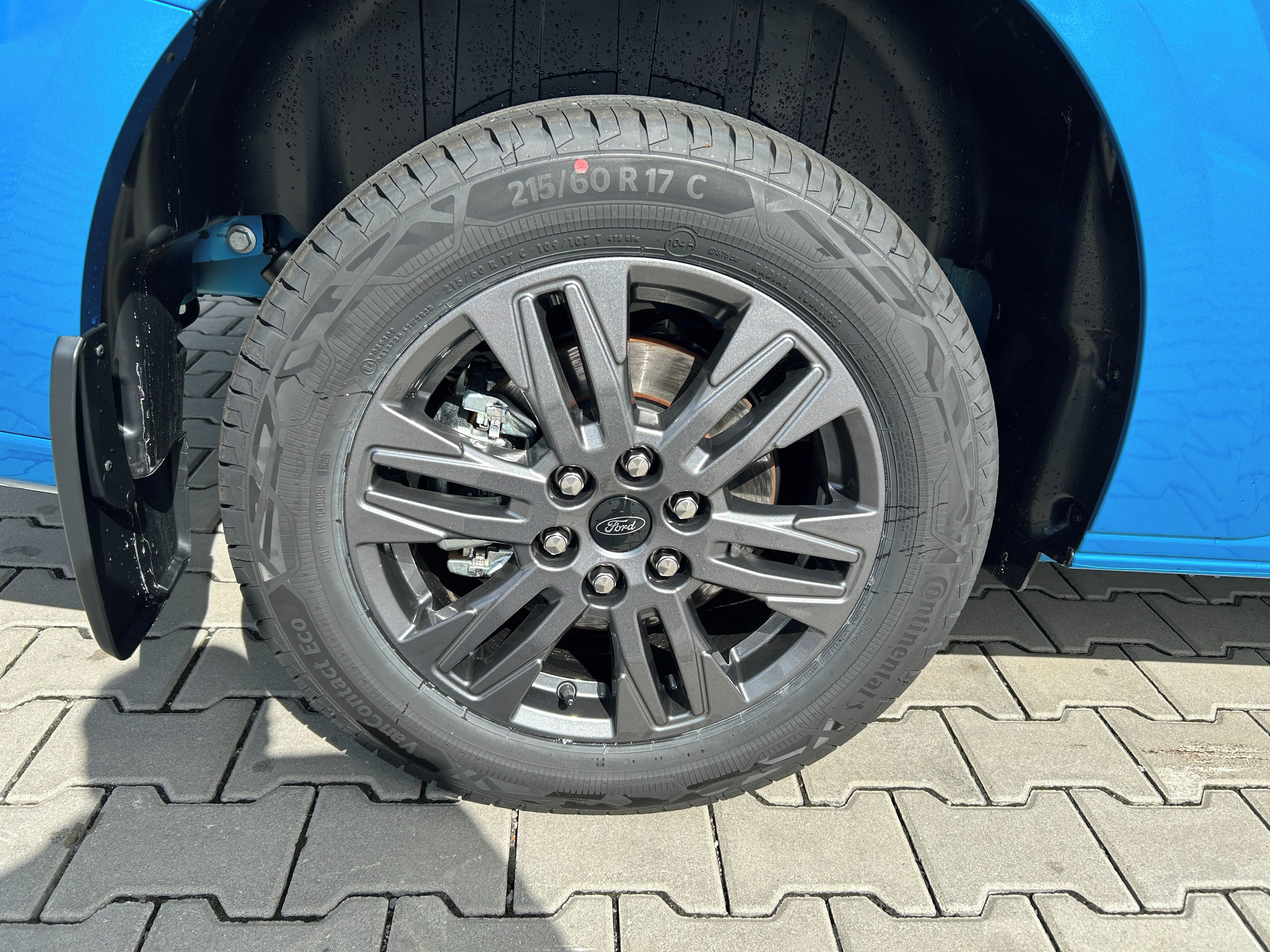 Ford Tourneo Custom, Titanium L2 2.0 EcoBlue 125kW - fotka 4