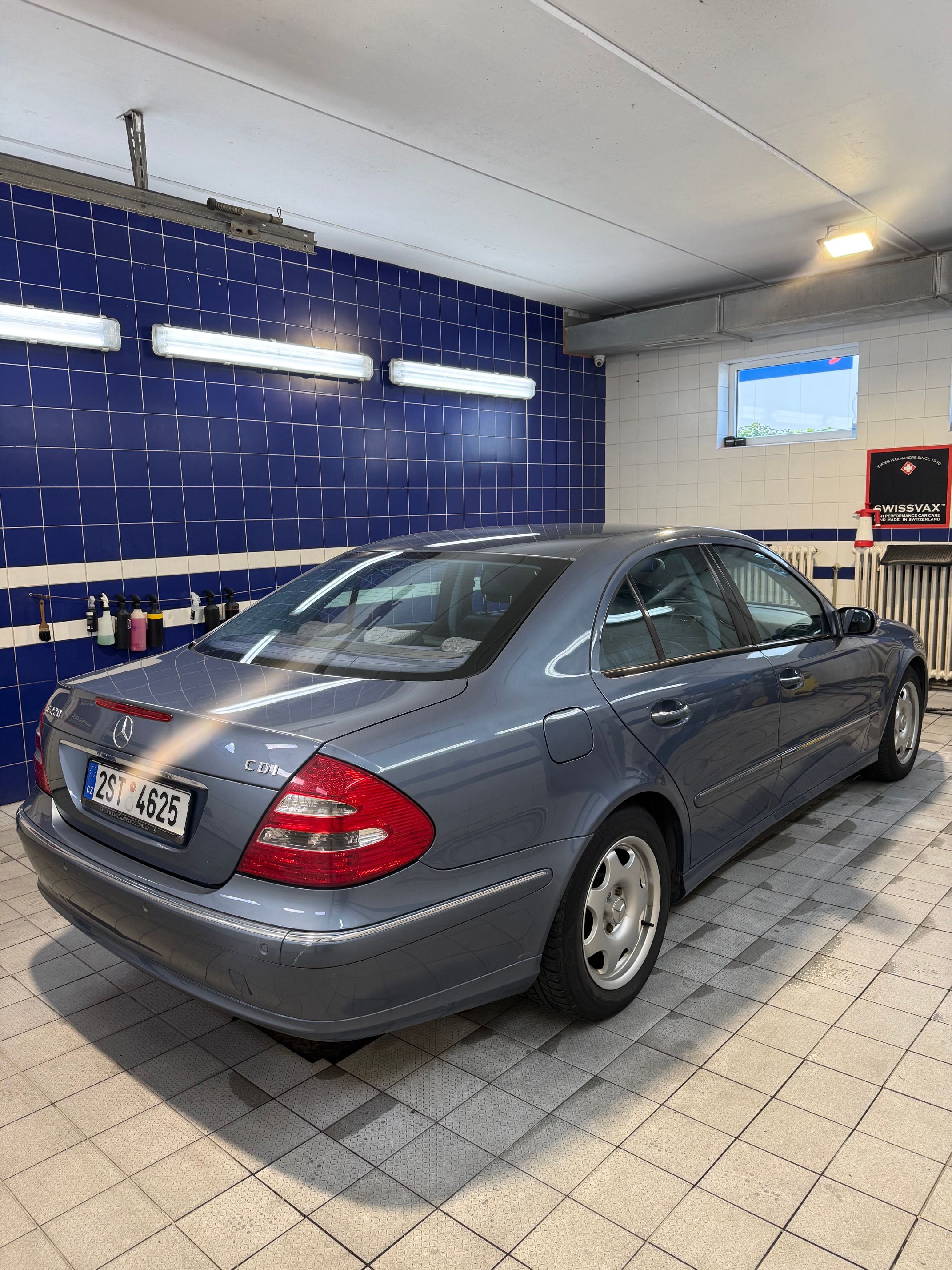 Mercedes-Benz Třídy E, e 220 CDI - fotka 3