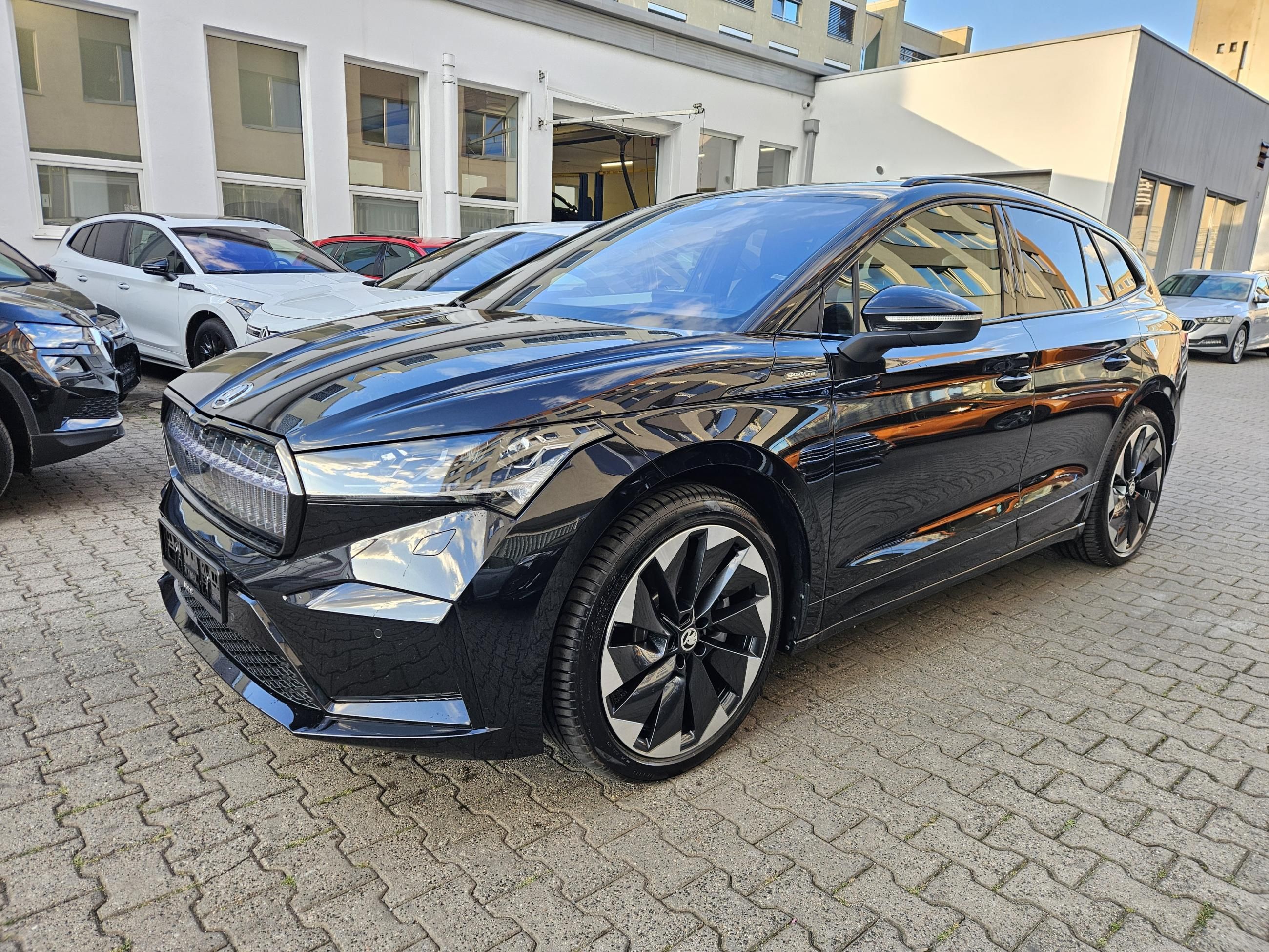 Škoda Enyaq iV, 80x Sportline 4×4 Tažné - fotka 4