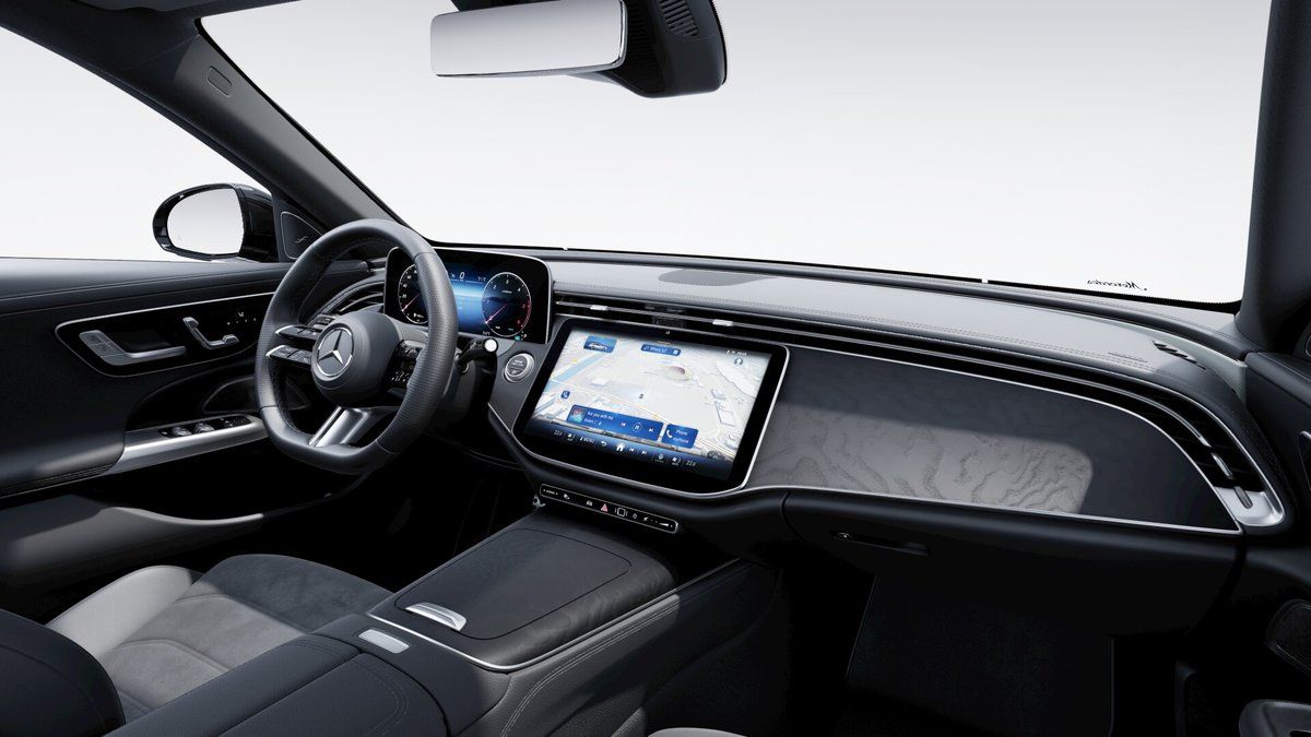 Mercedes-Benz Třídy E, 220 d 4MATIC Kombi Linie AMG - fotka 2