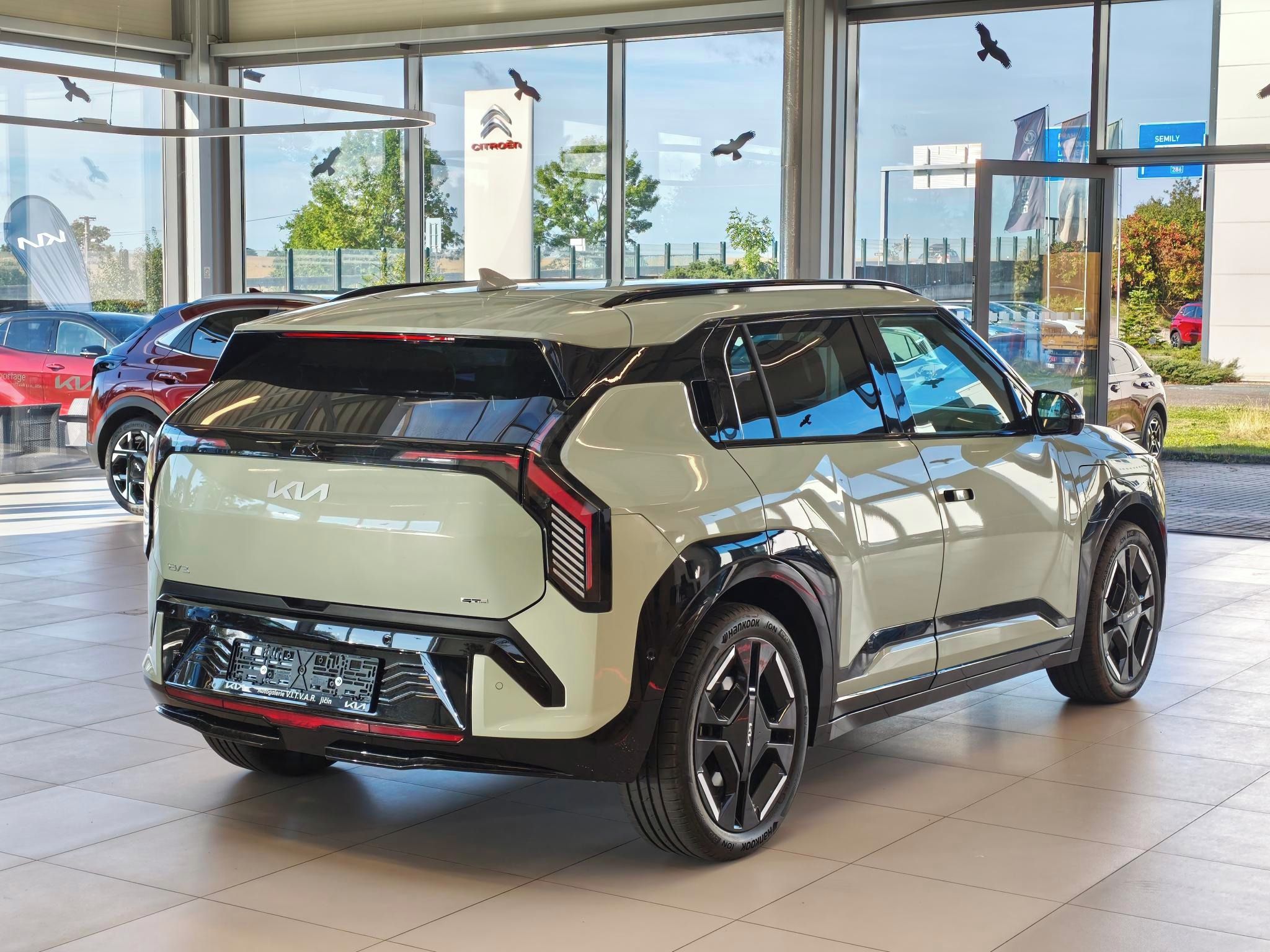 Kia EV3, GT Line 4x2 150kW TECH, V2L - fotka 6