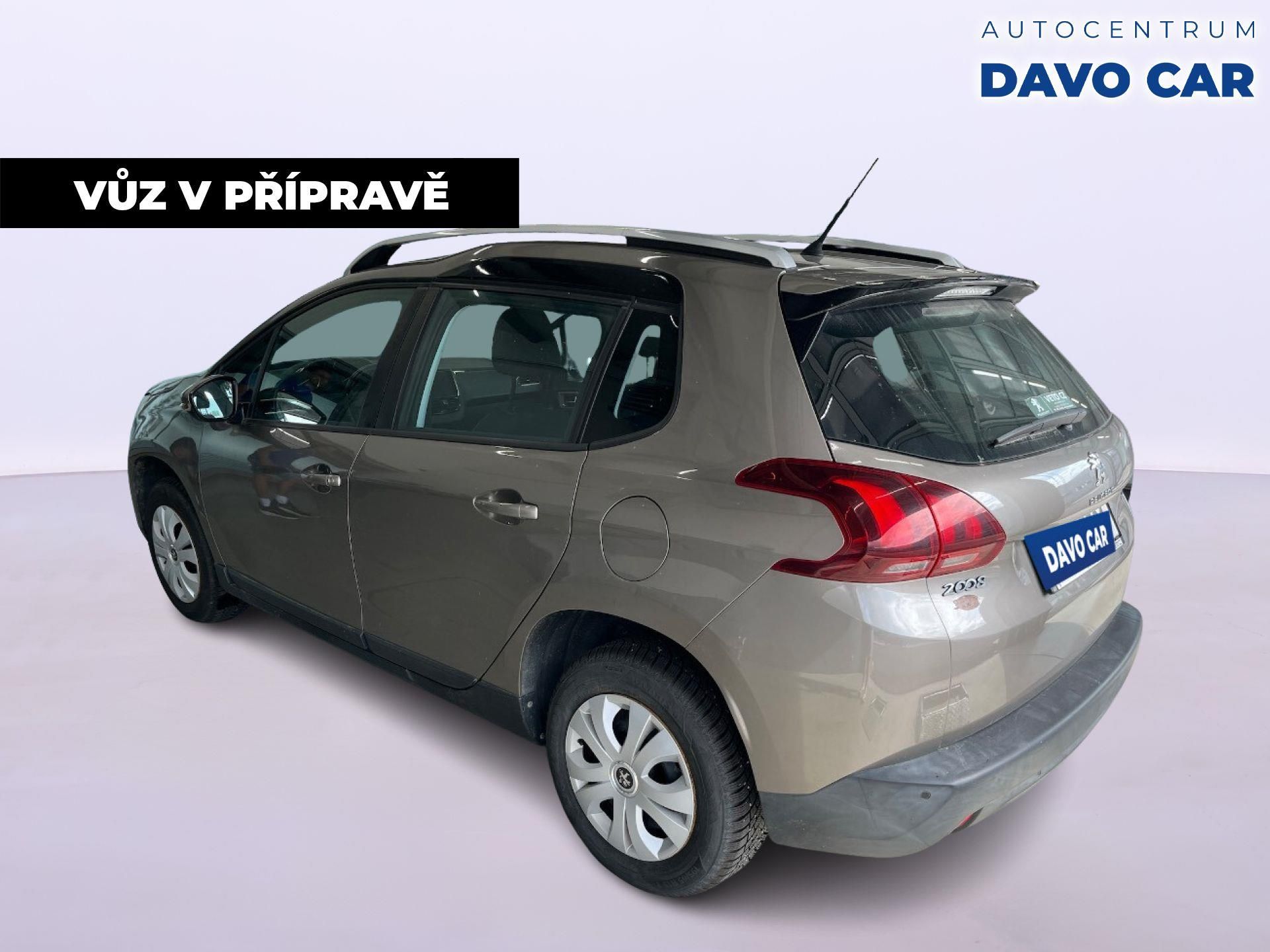 Peugeot 2008, 1,2 PT 82k CZ Active 2.Maj - fotka 3