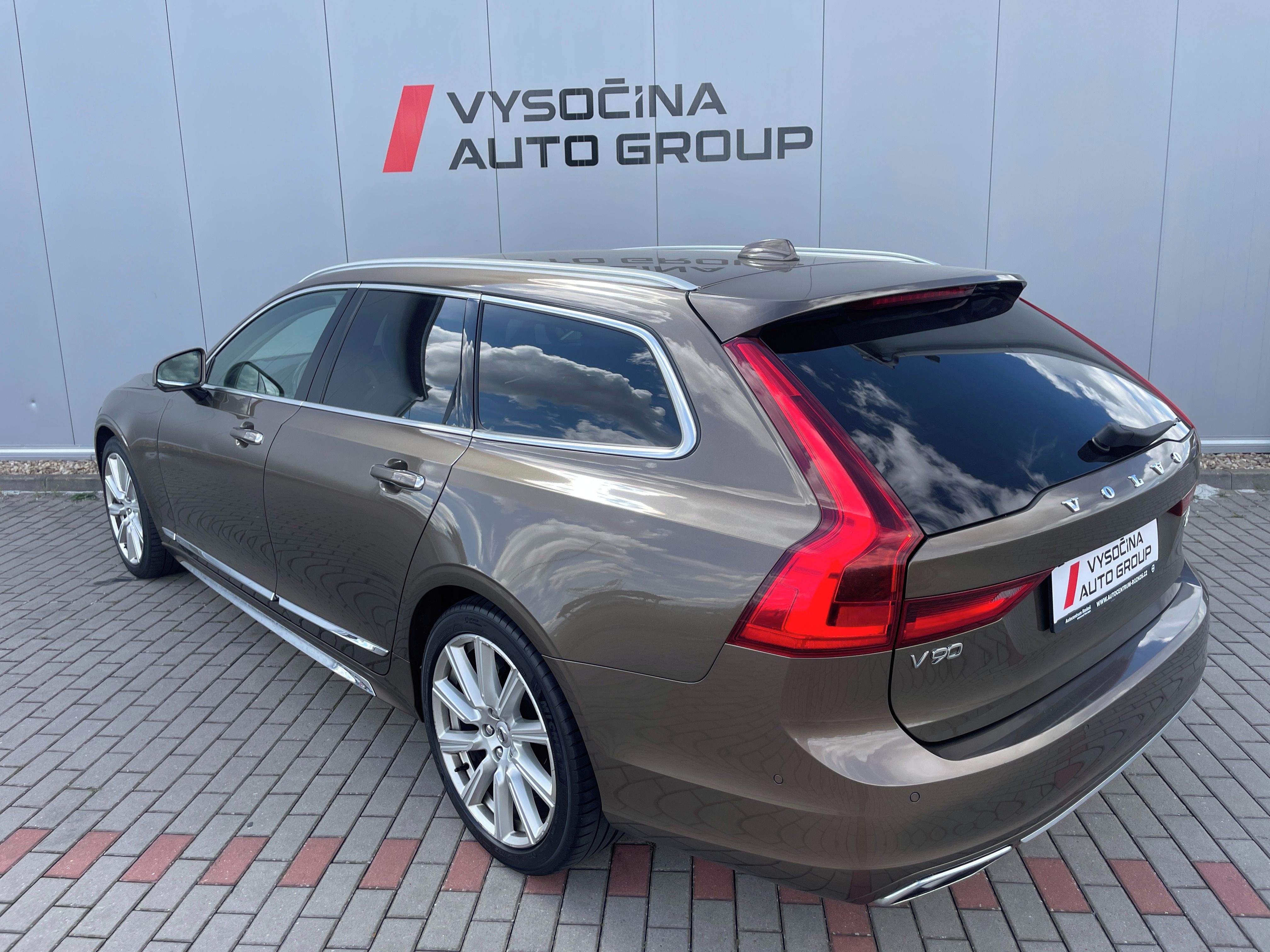 Volvo V90, D5 AWD INSCRIPTION - fotka 2