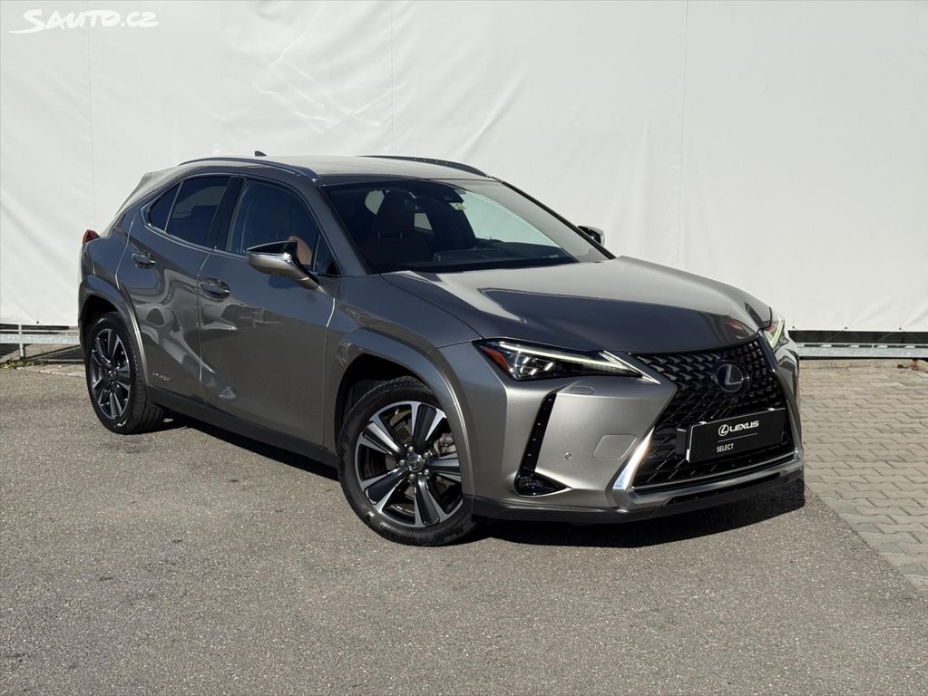 Lexus UX 2022 от Чехия