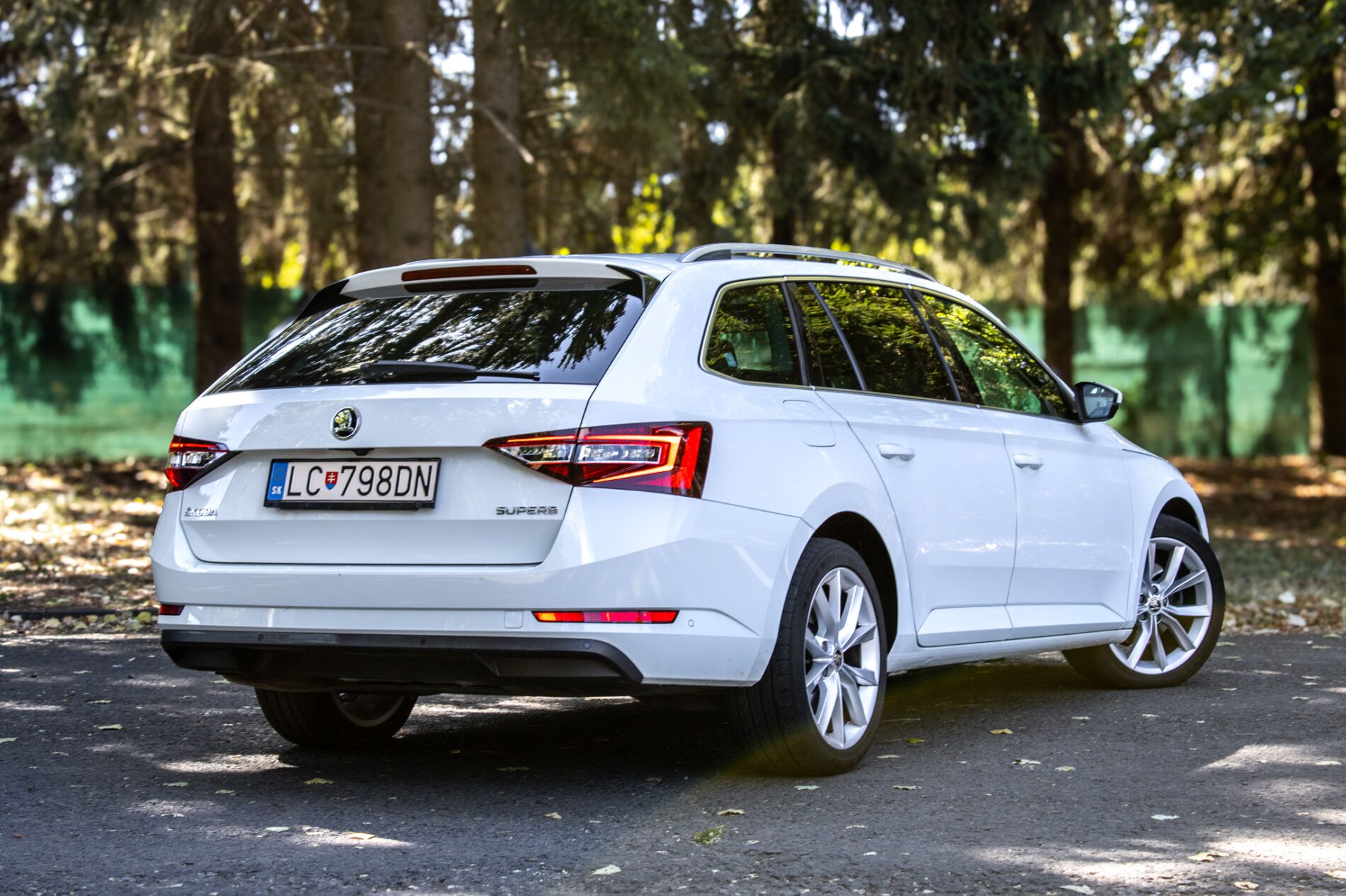 Škoda Superb - fotka 5