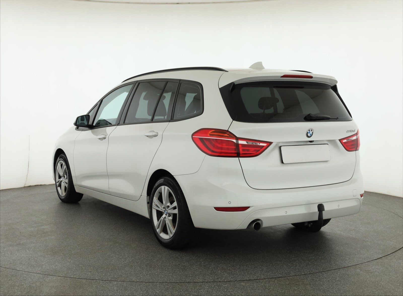 BMW Řada 2, 218d Gran Tourer, Serv.kniha - fotka 4