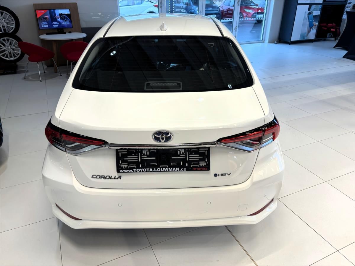 Toyota Corolla, 1,8   SD Comfort HEV - fotka 6