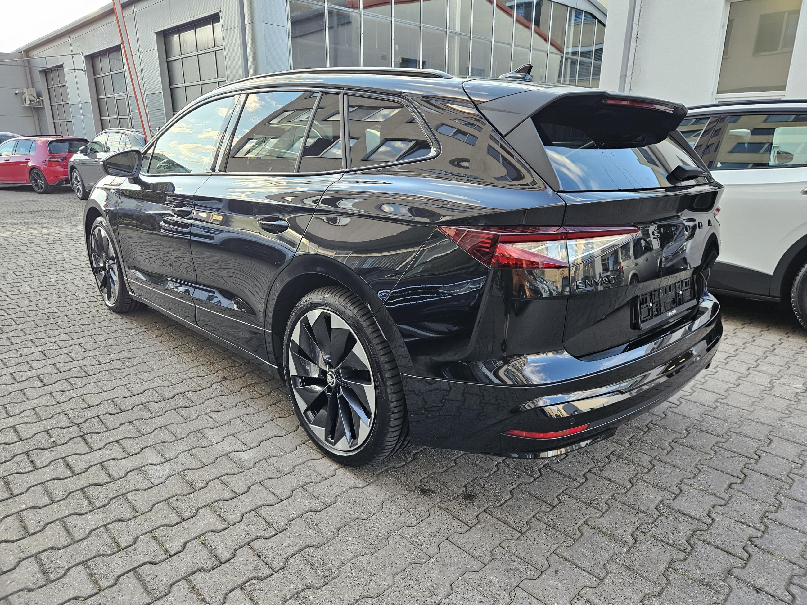 Škoda Enyaq iV, 80x Sportline 4×4 Tažné - fotka 5