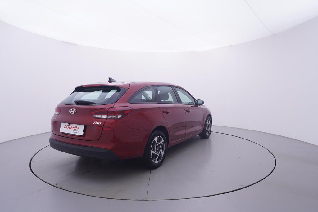 Hyundai i30, Start 1.0 T-GDI 73 kW - fotka 5
