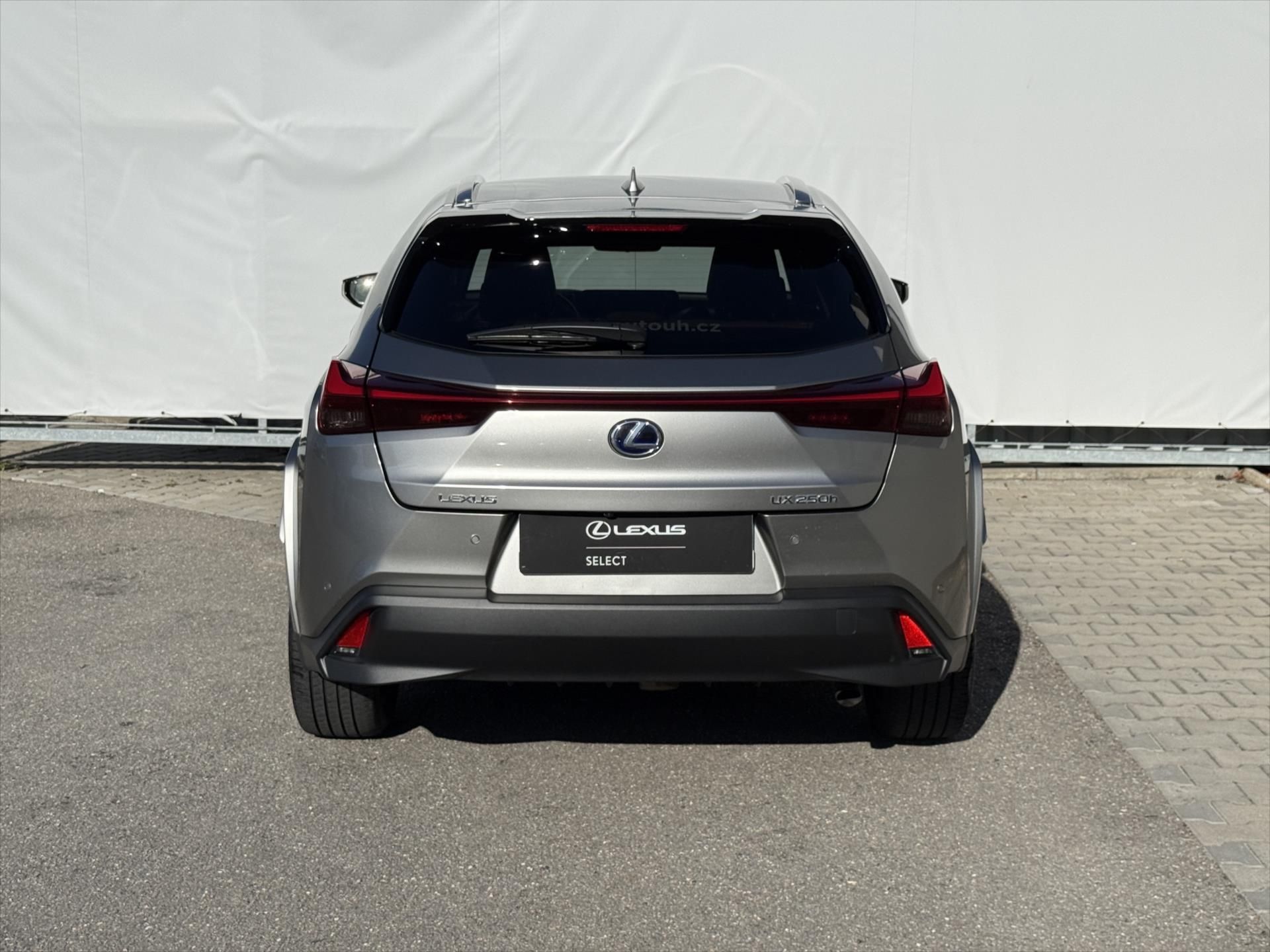 Lexus UX 250h, 2,0 Luxury, 4x4  UX - fotka 5