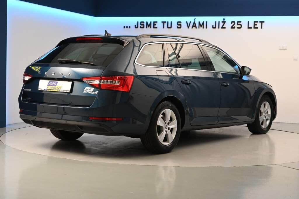 Škoda Superb, 2.0 LED DSG ACC Virtual Kamera - fotka 5