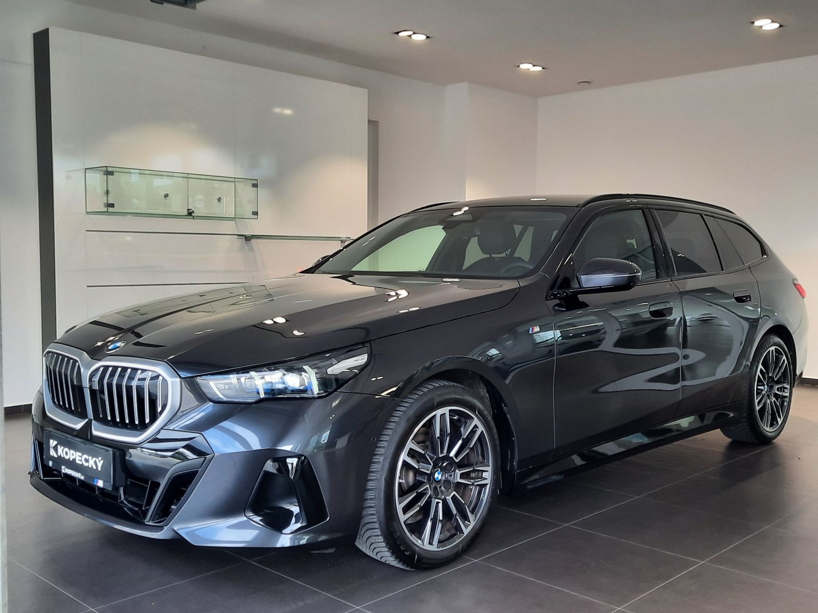 BMW Řada 5, 520d xDrive Touring M Sport