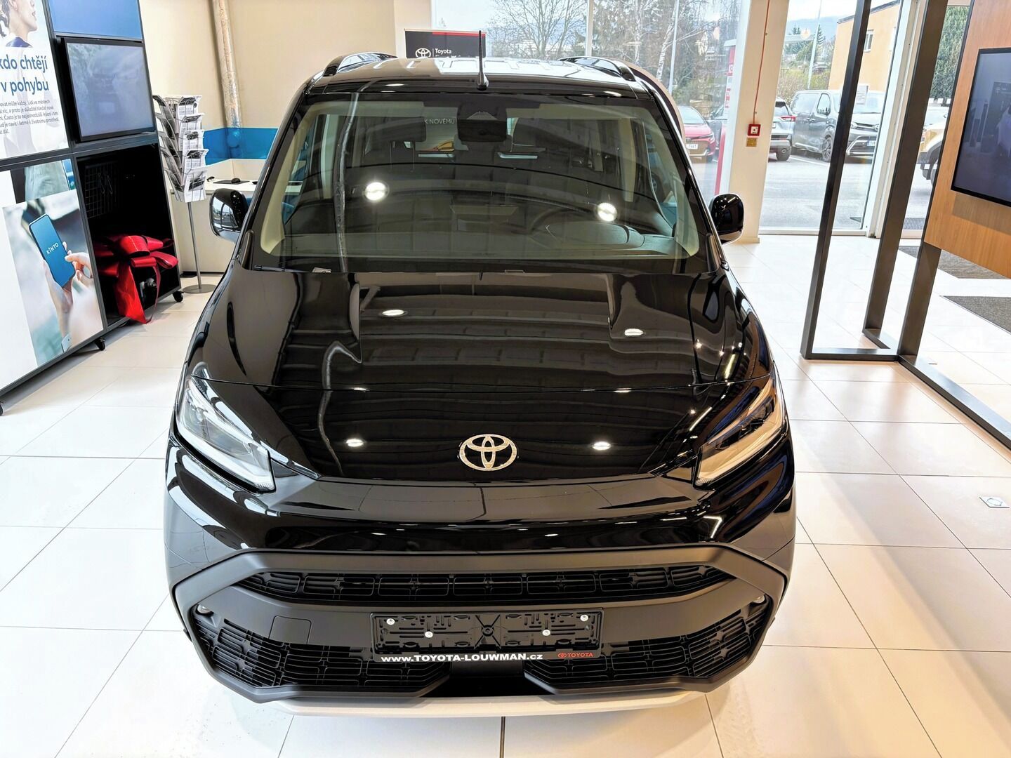 Toyota Proace City Verso, 1,5   LWB 1.5D 130 AT Family - fotka 2